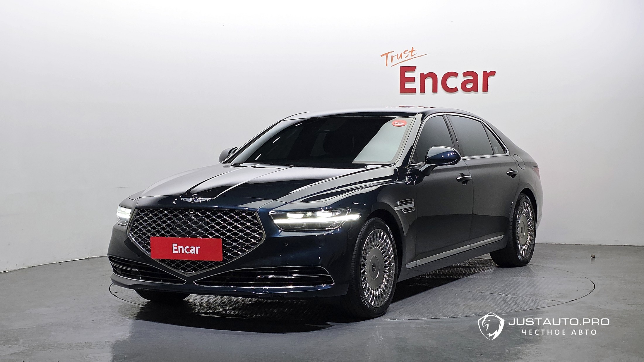 Автомобиль Genesis G90