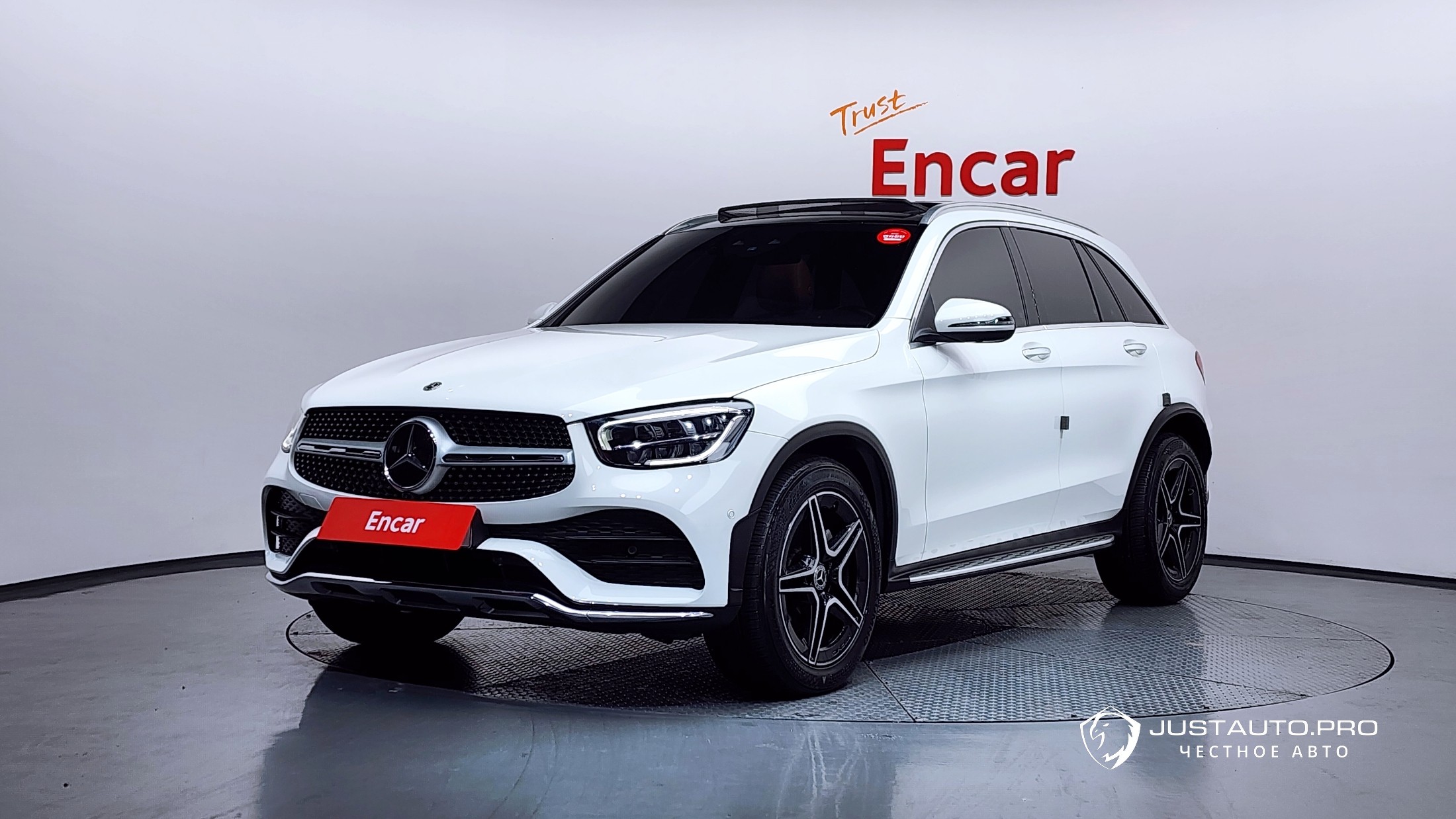 Автомобиль Mercedes-Benz GLC-Class