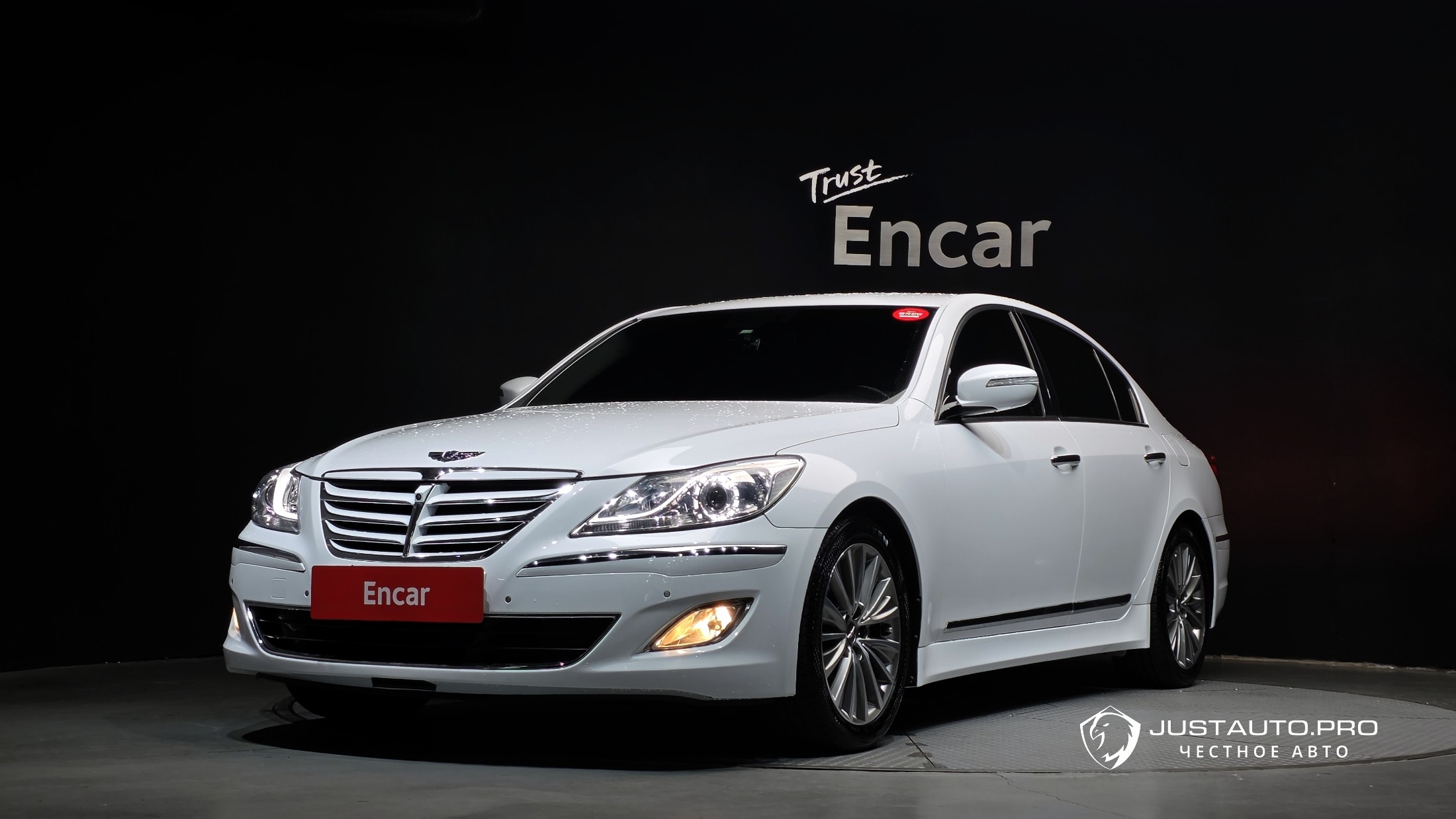 Автомобиль Hyundai Genesis