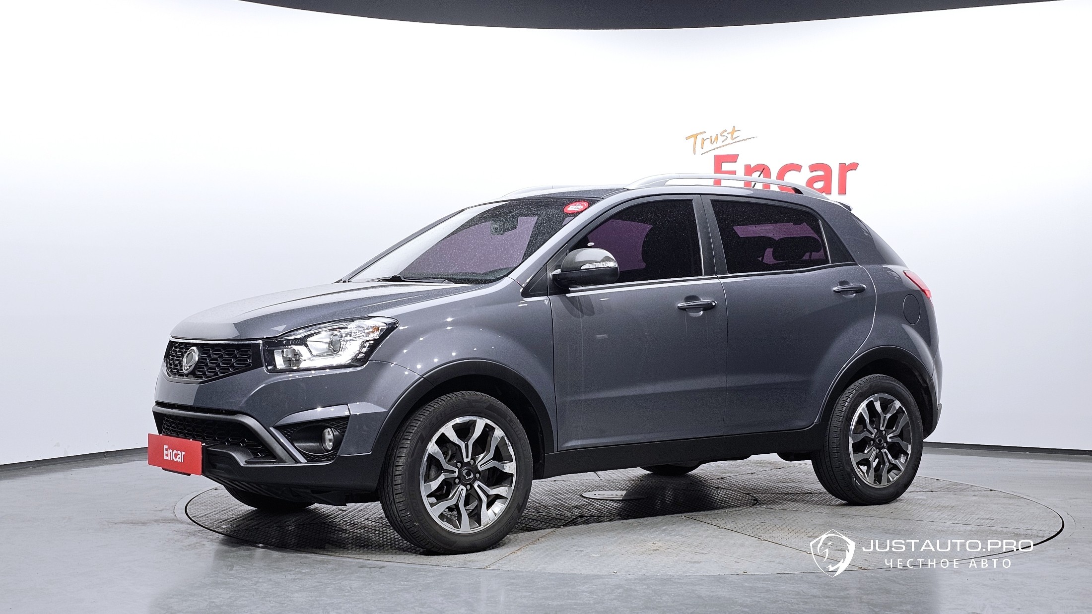 Автомобиль KG_Mobility_Ssangyong KORANDO