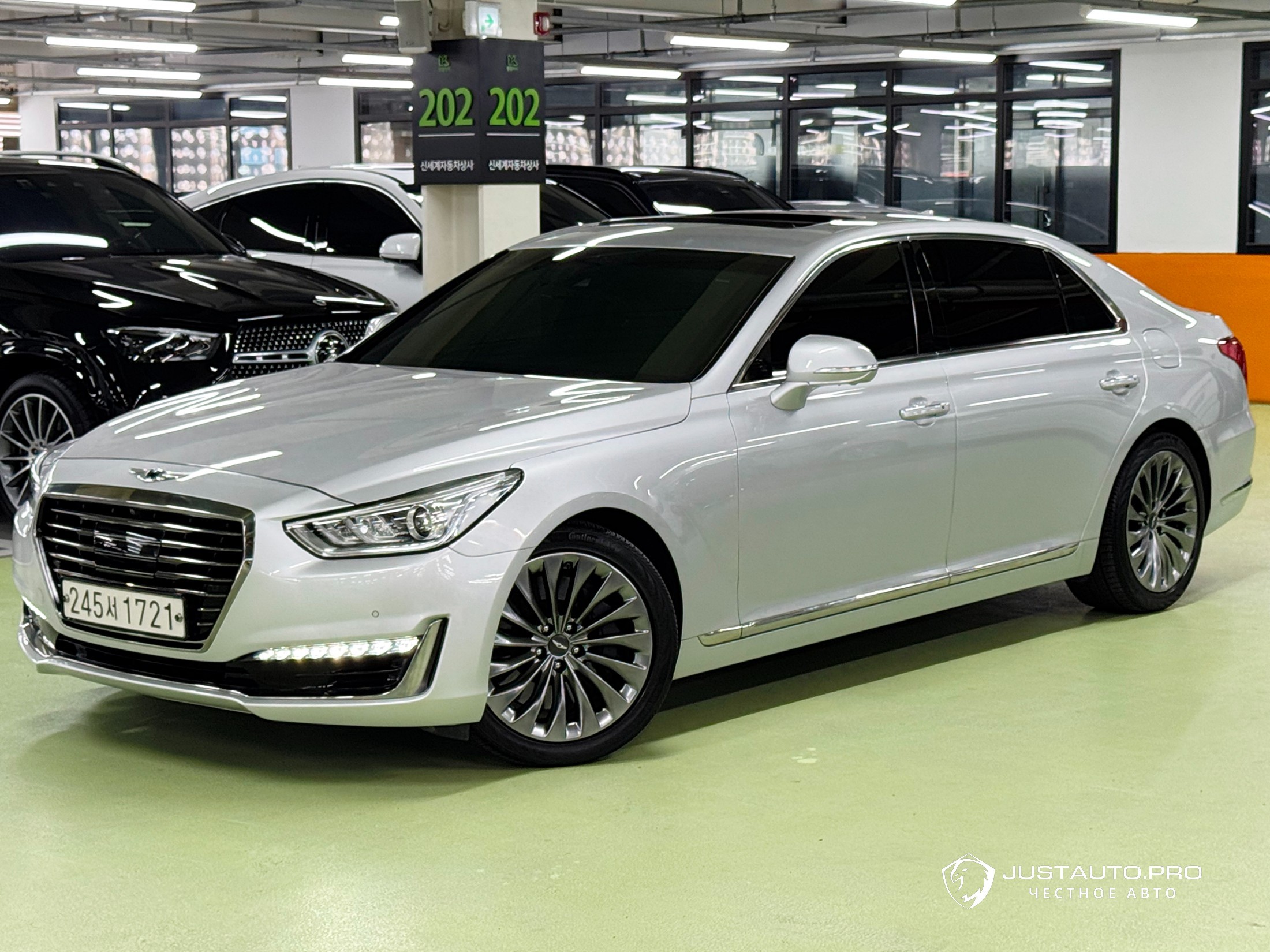 Автомобиль Genesis EQ900