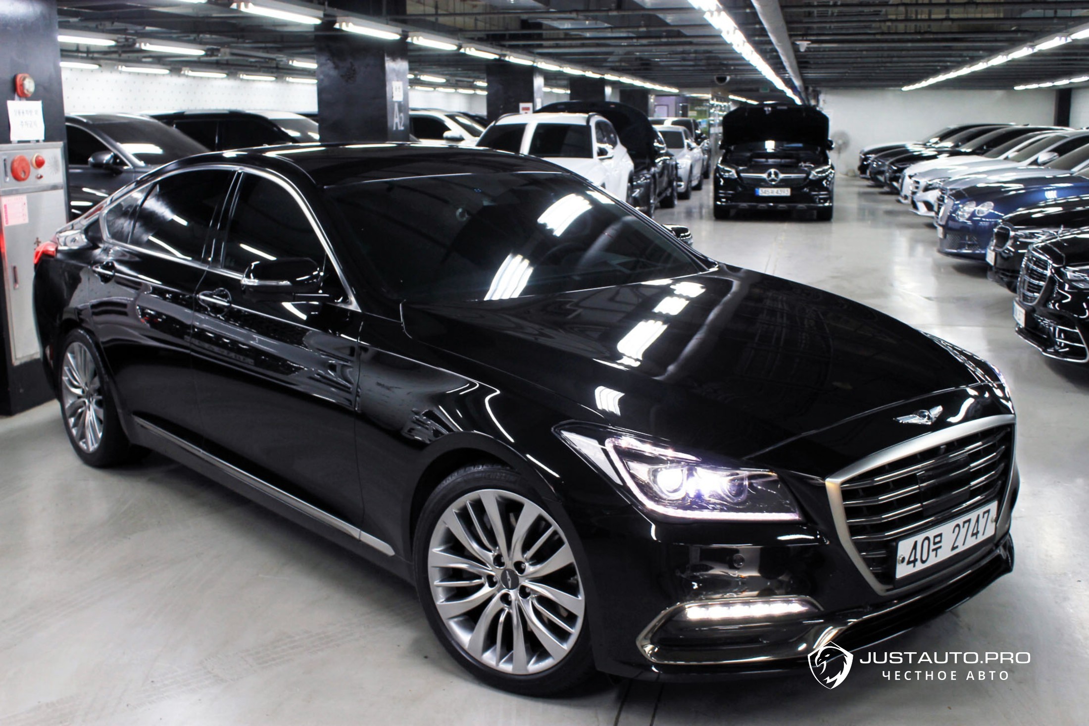 Автомобиль Genesis G80