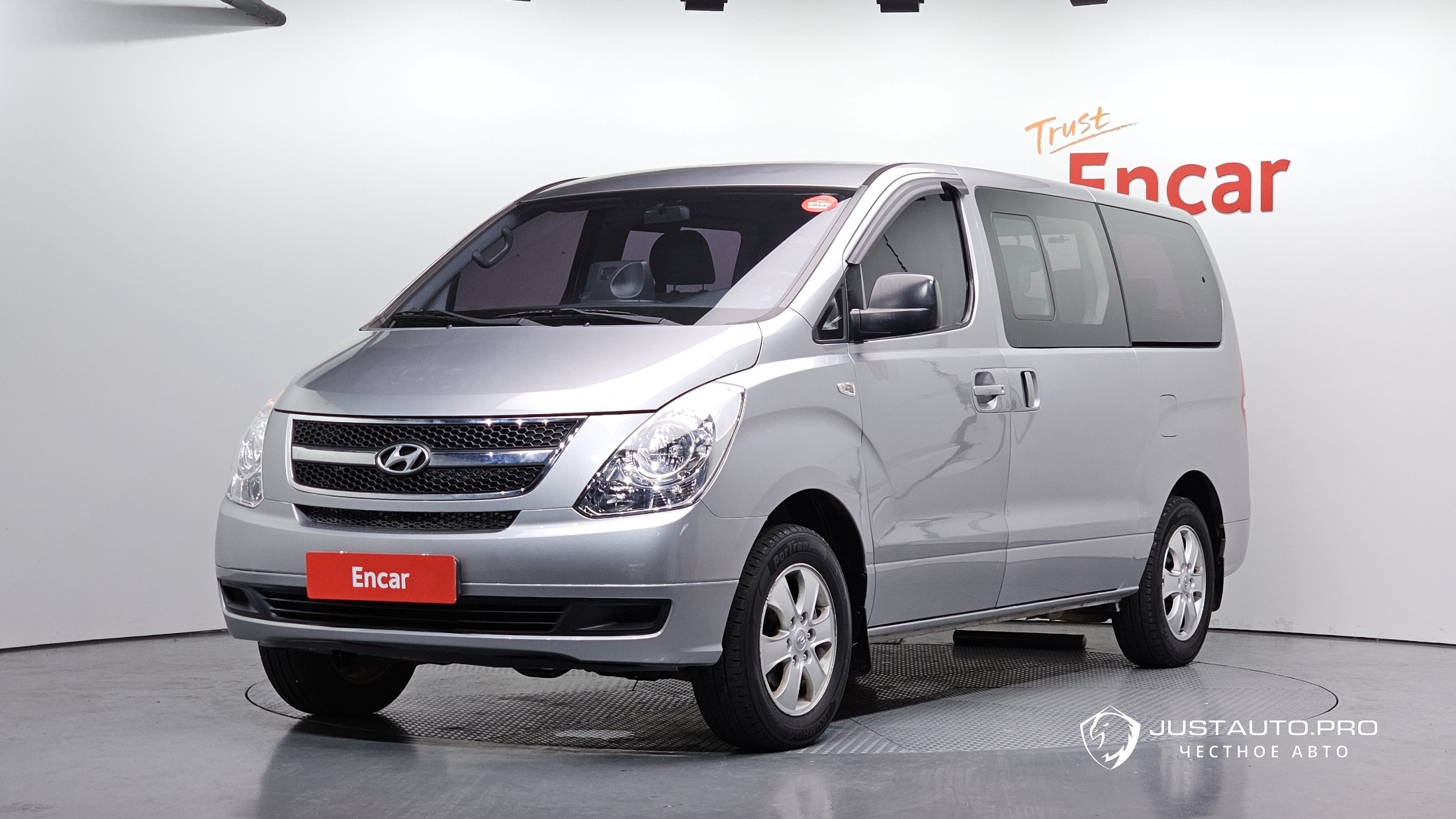 Автомобиль Hyundai Starex