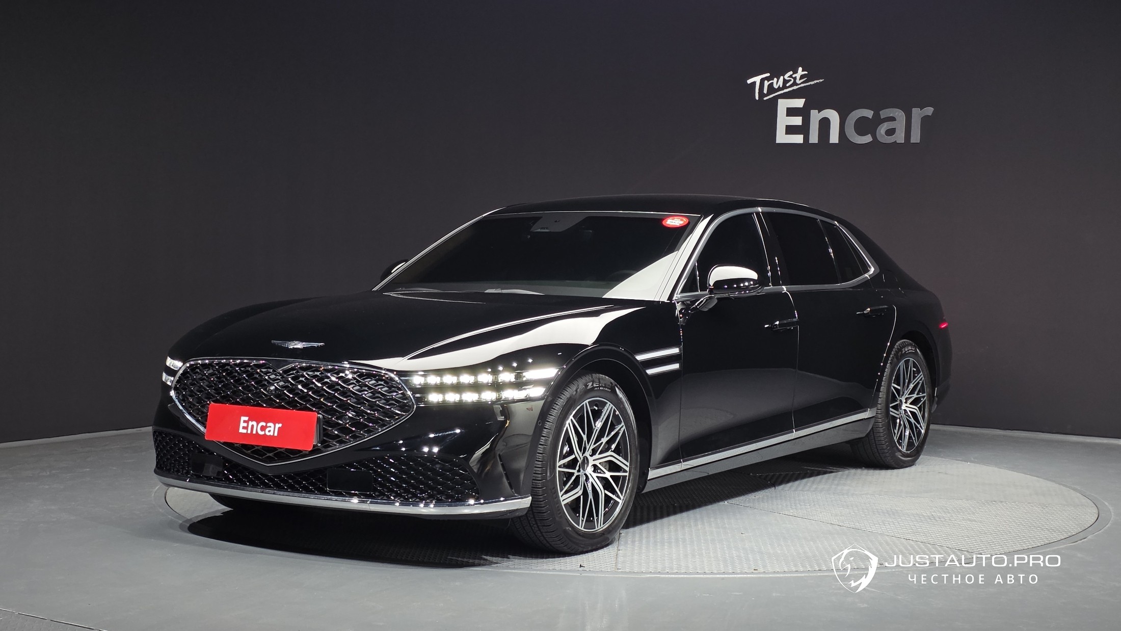 Автомобиль Genesis G90