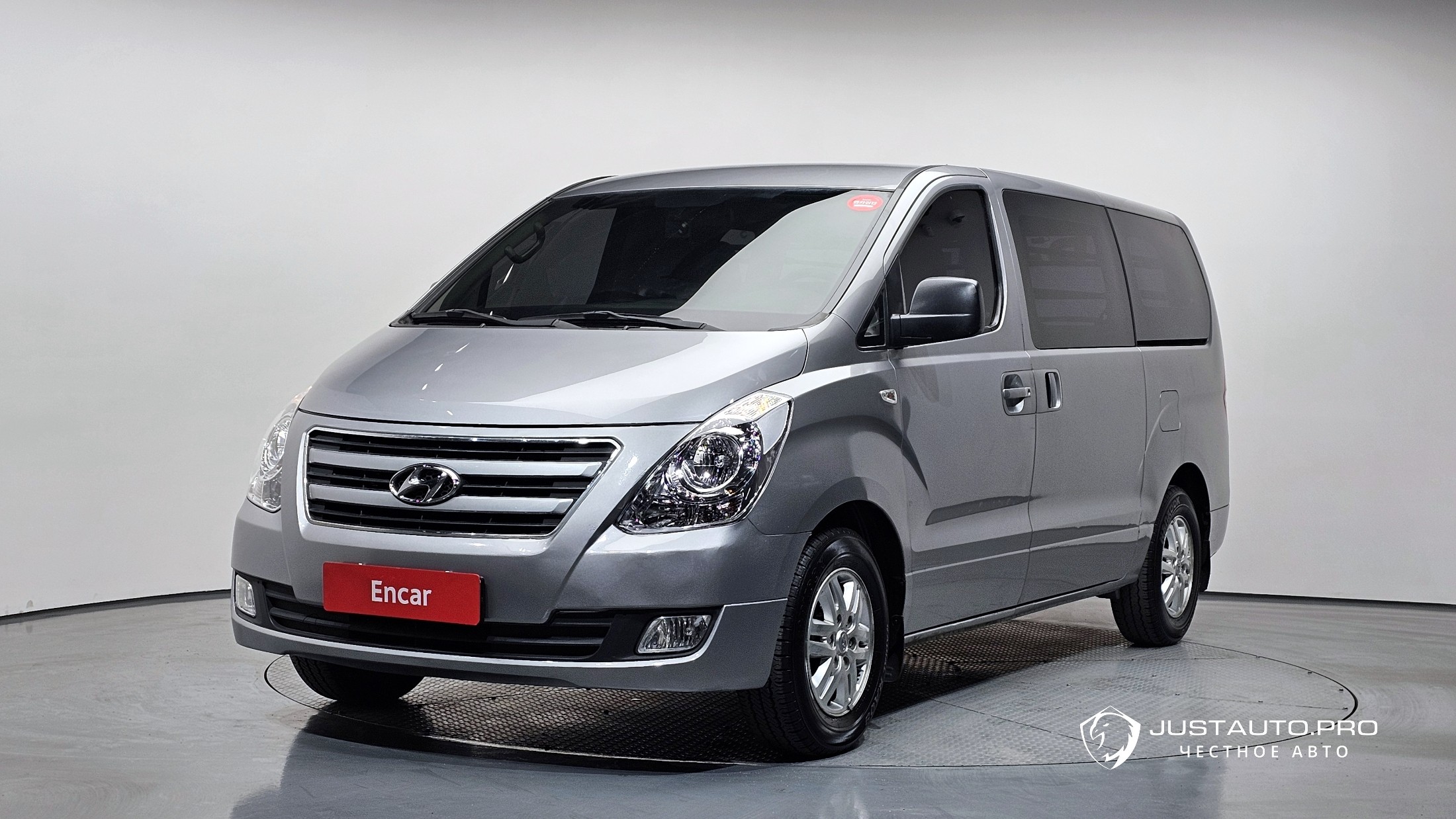 Автомобиль Hyundai Starex