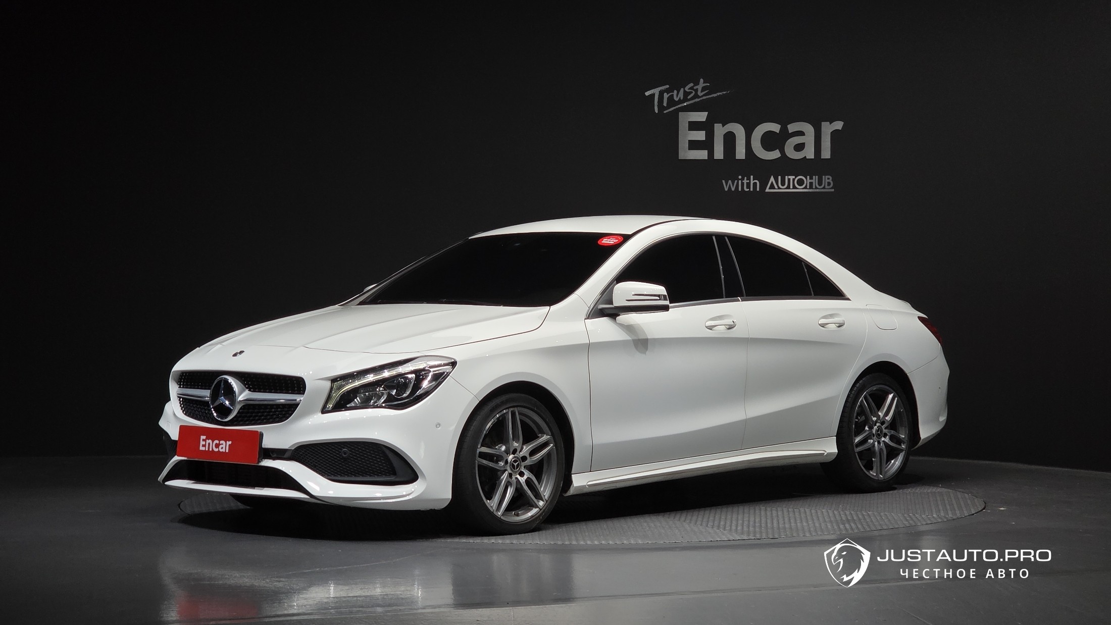 Автомобиль Mercedes-Benz CLA-Class