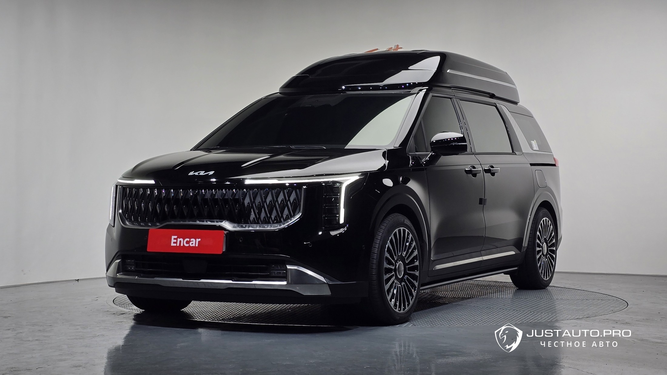 Автомобиль Kia Canival