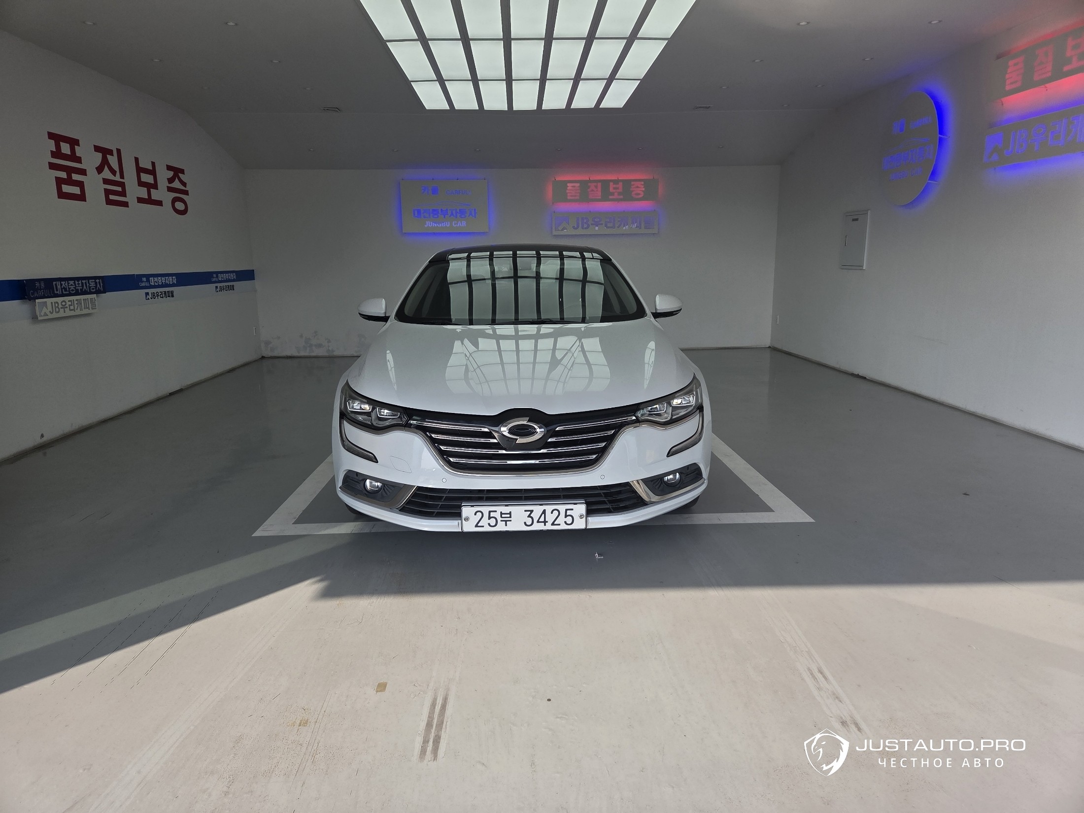 Автомобиль Renault-KoreaSamsung SM6