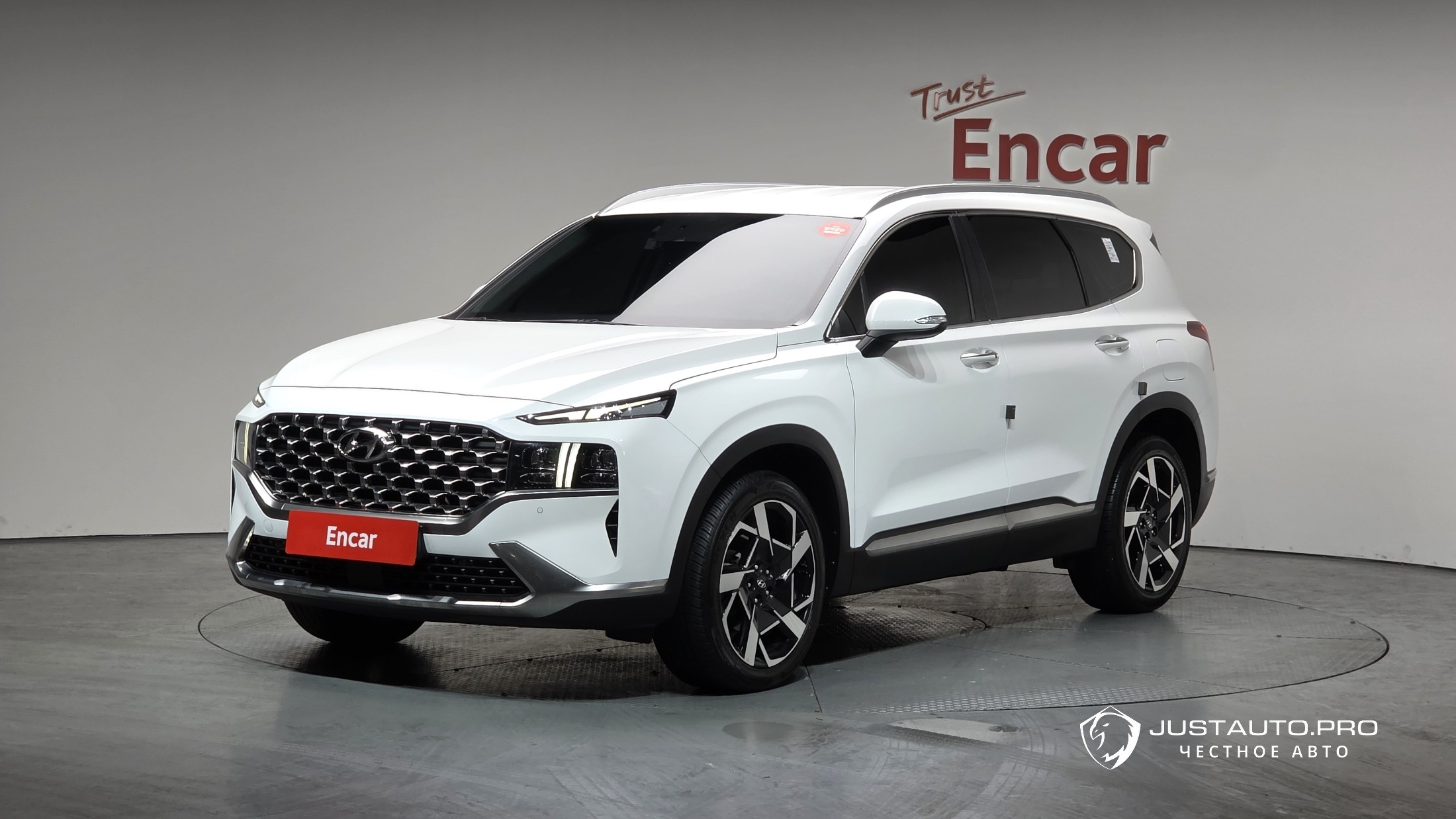 Автомобиль Hyundai Santafe