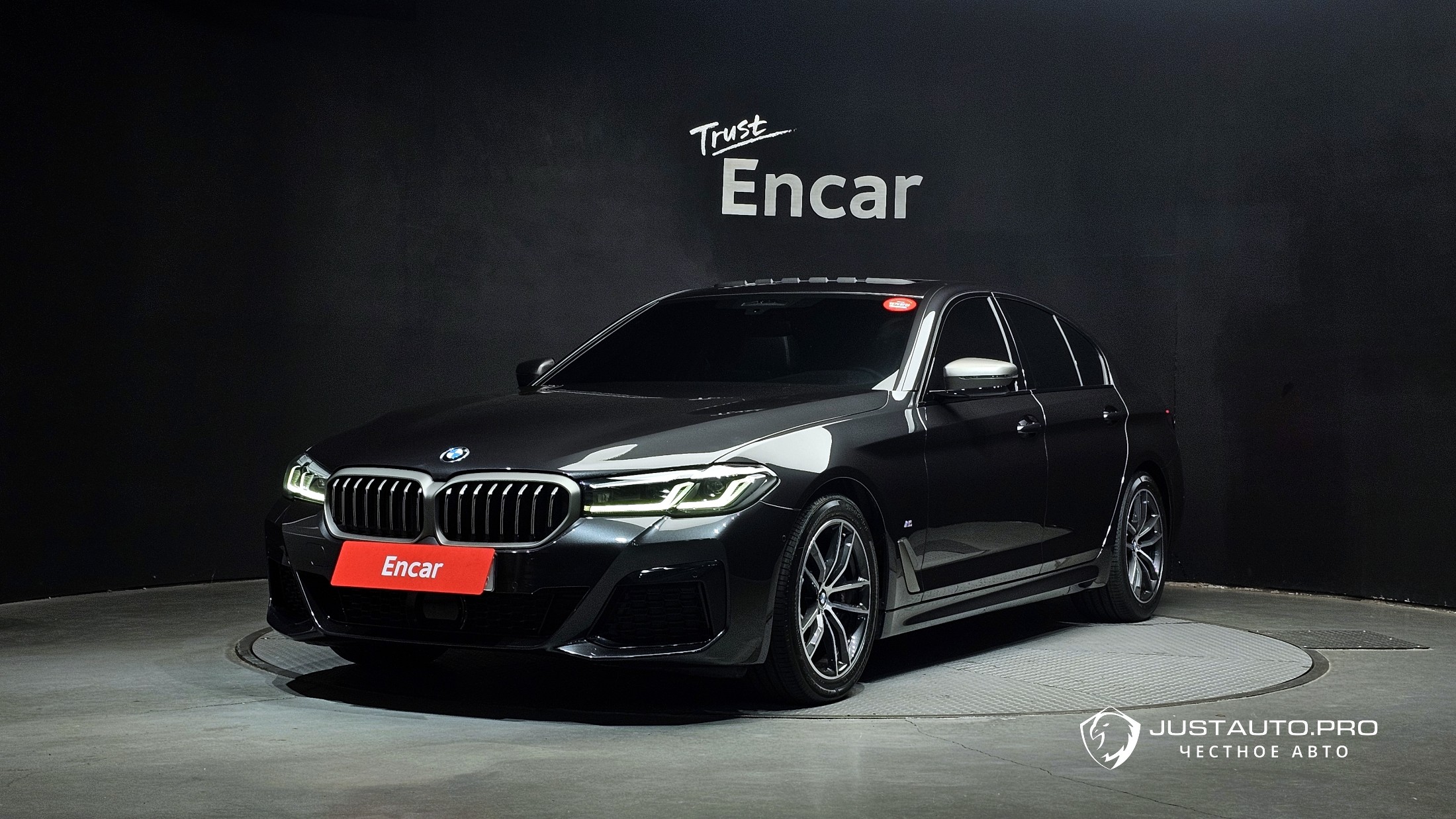 Автомобиль BMW 5-Series