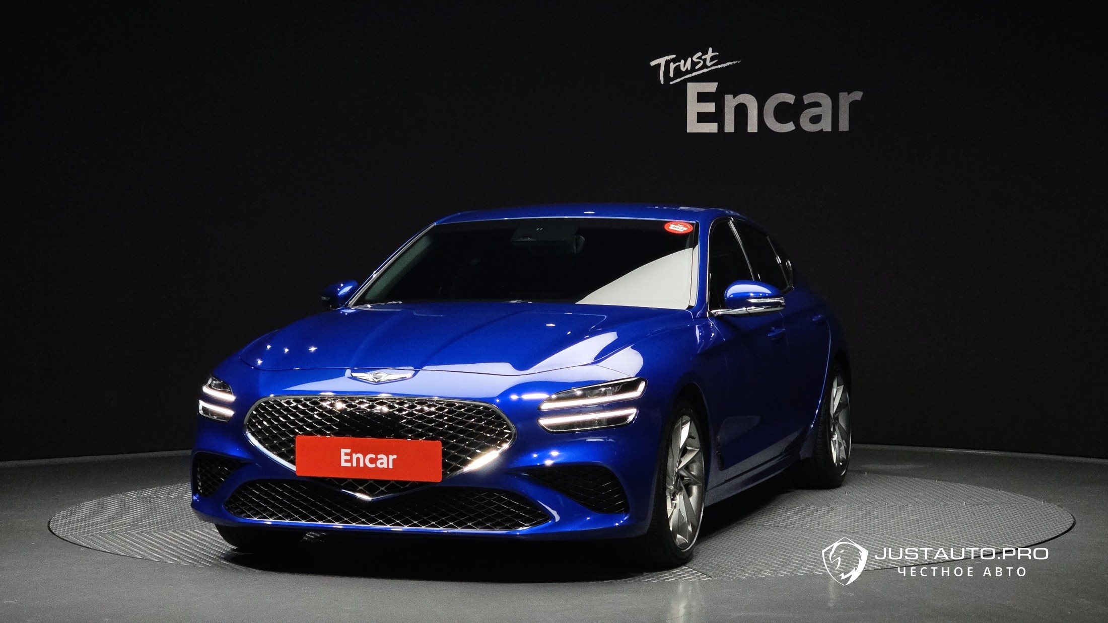 Автомобиль Genesis G70
