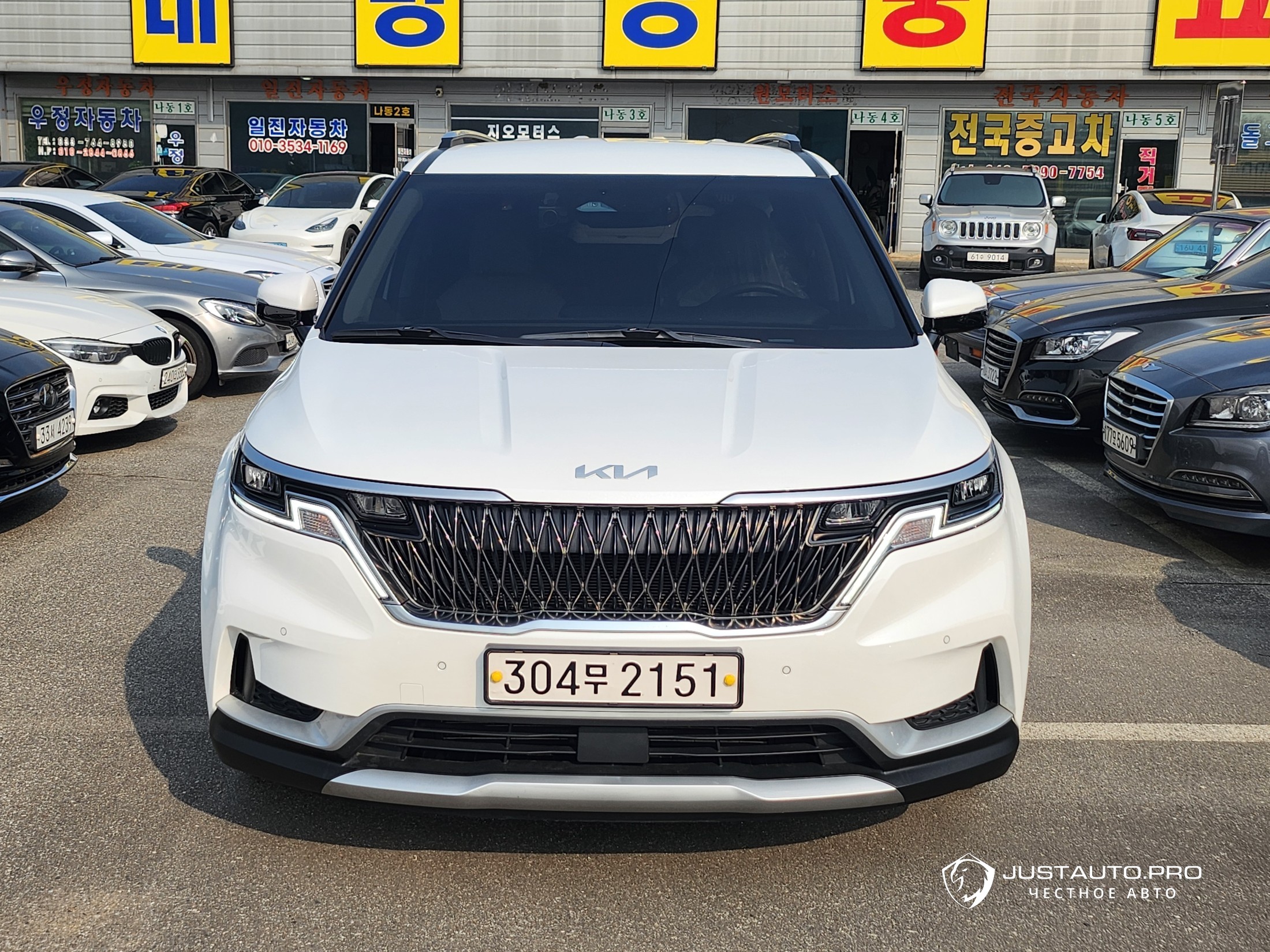 Автомобиль Kia Canival