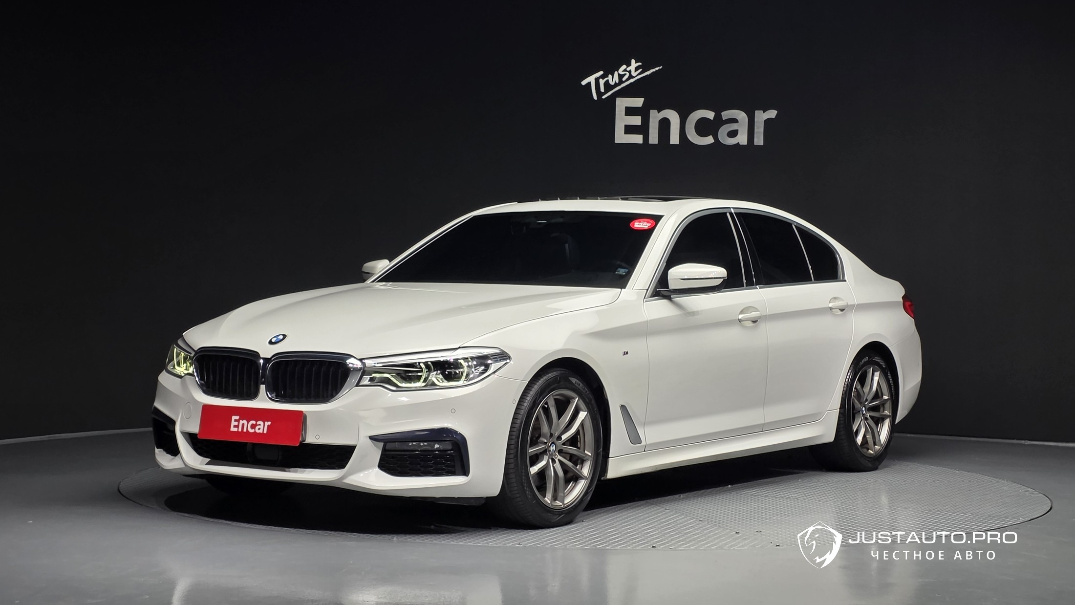 Автомобиль BMW 5-Series