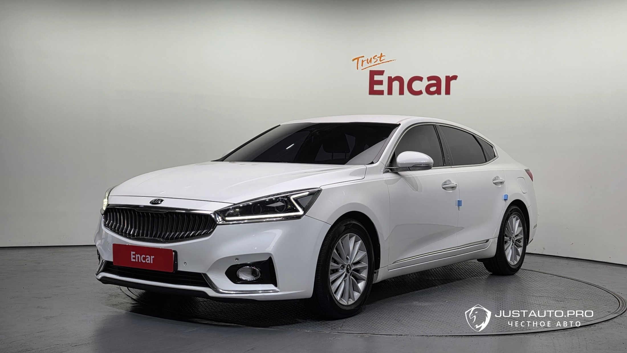 Автомобиль Kia K7