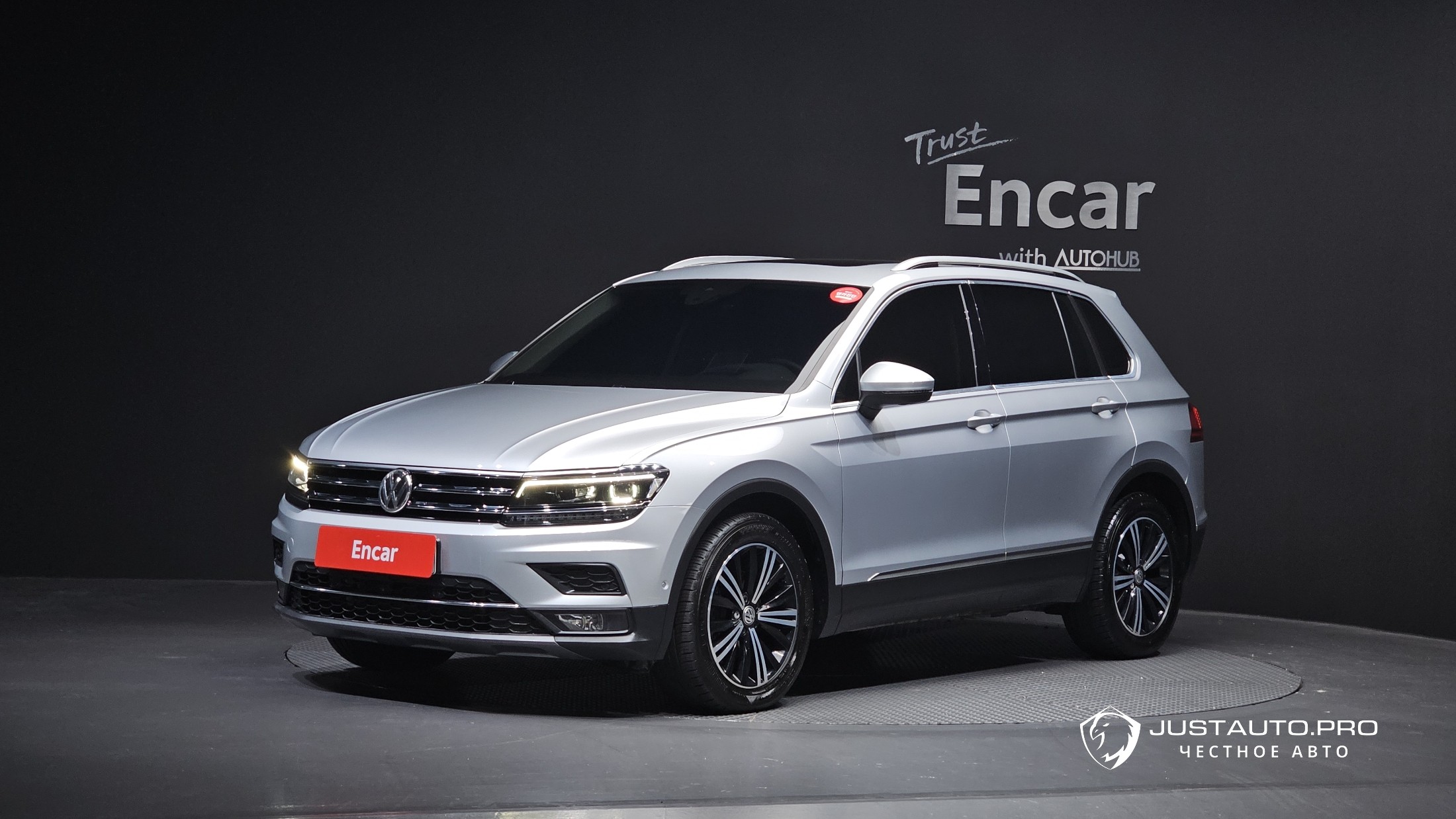 Автомобиль Volkswagen Tiguan