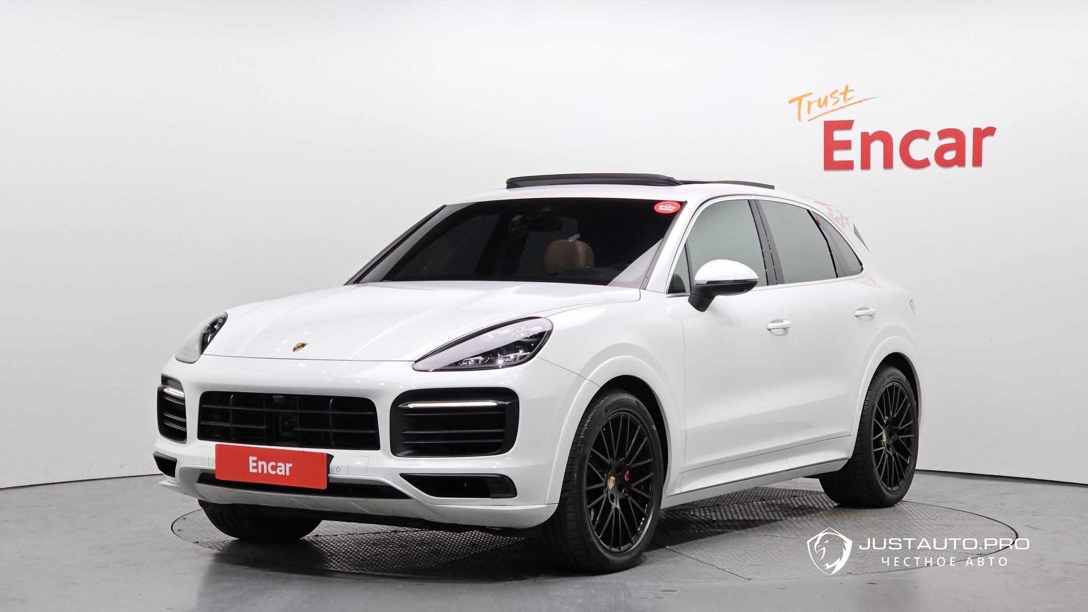 Автомобиль Porsche Cayenne
