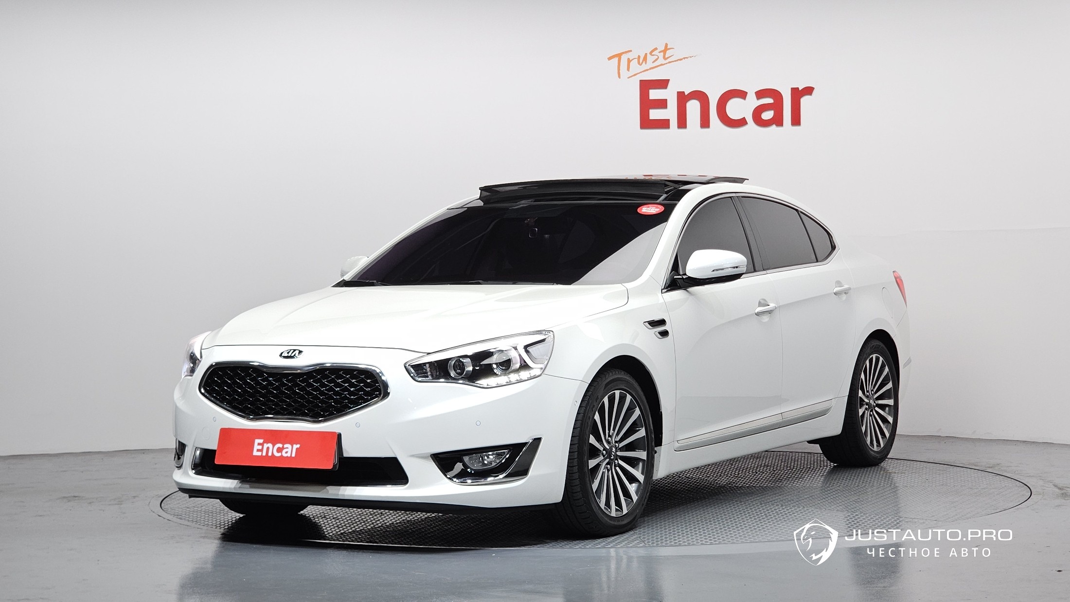 Автомобиль Kia K7