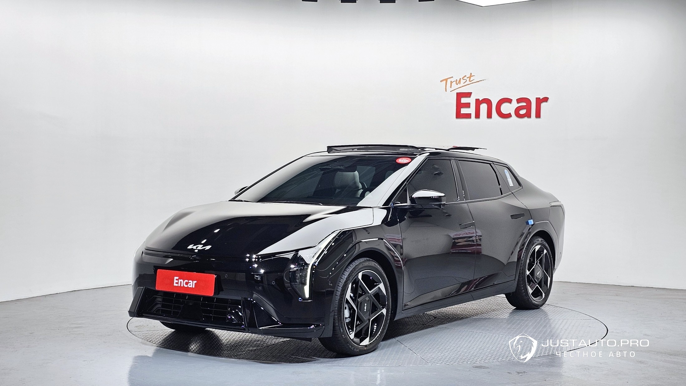 Автомобиль Kia EV4