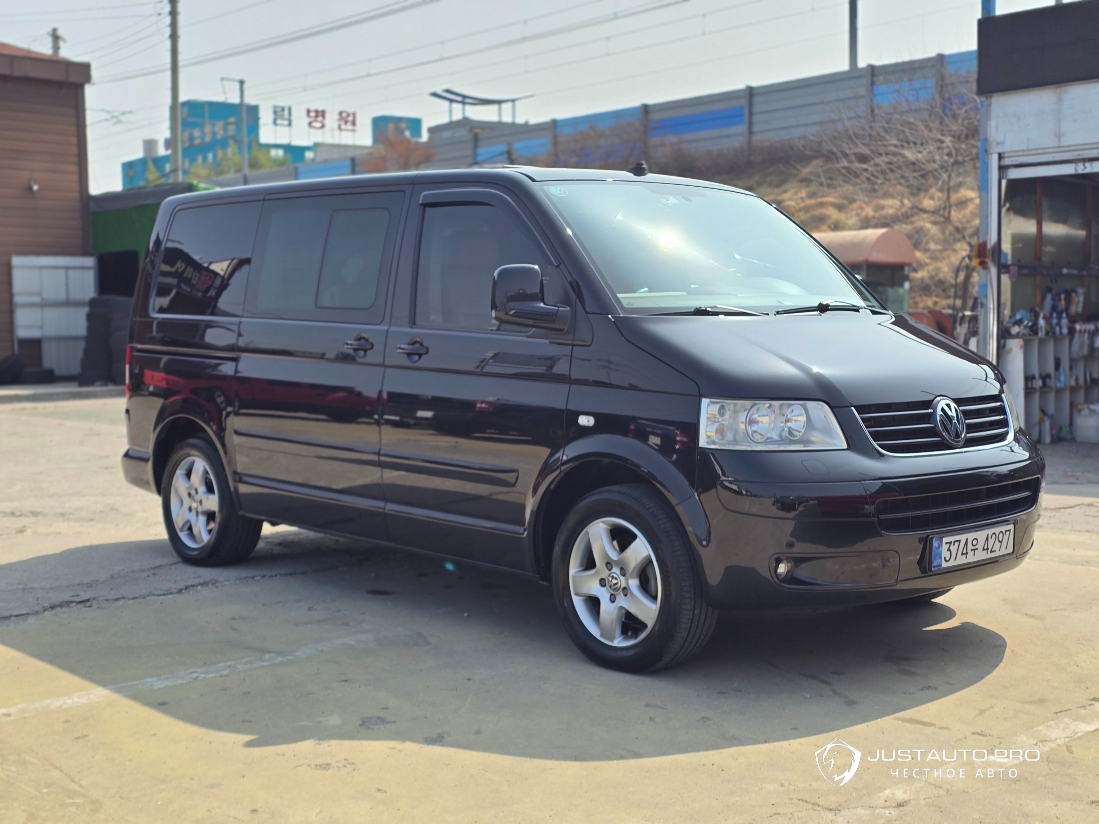 Автомобиль Volkswagen Multivan