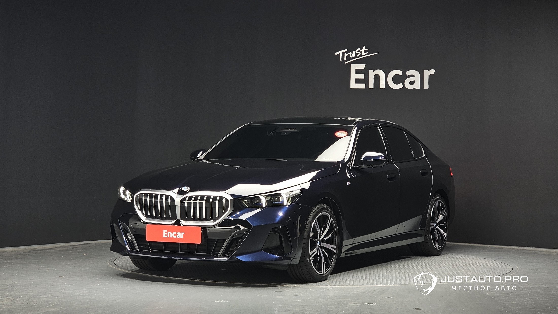 Автомобиль BMW 5-Series