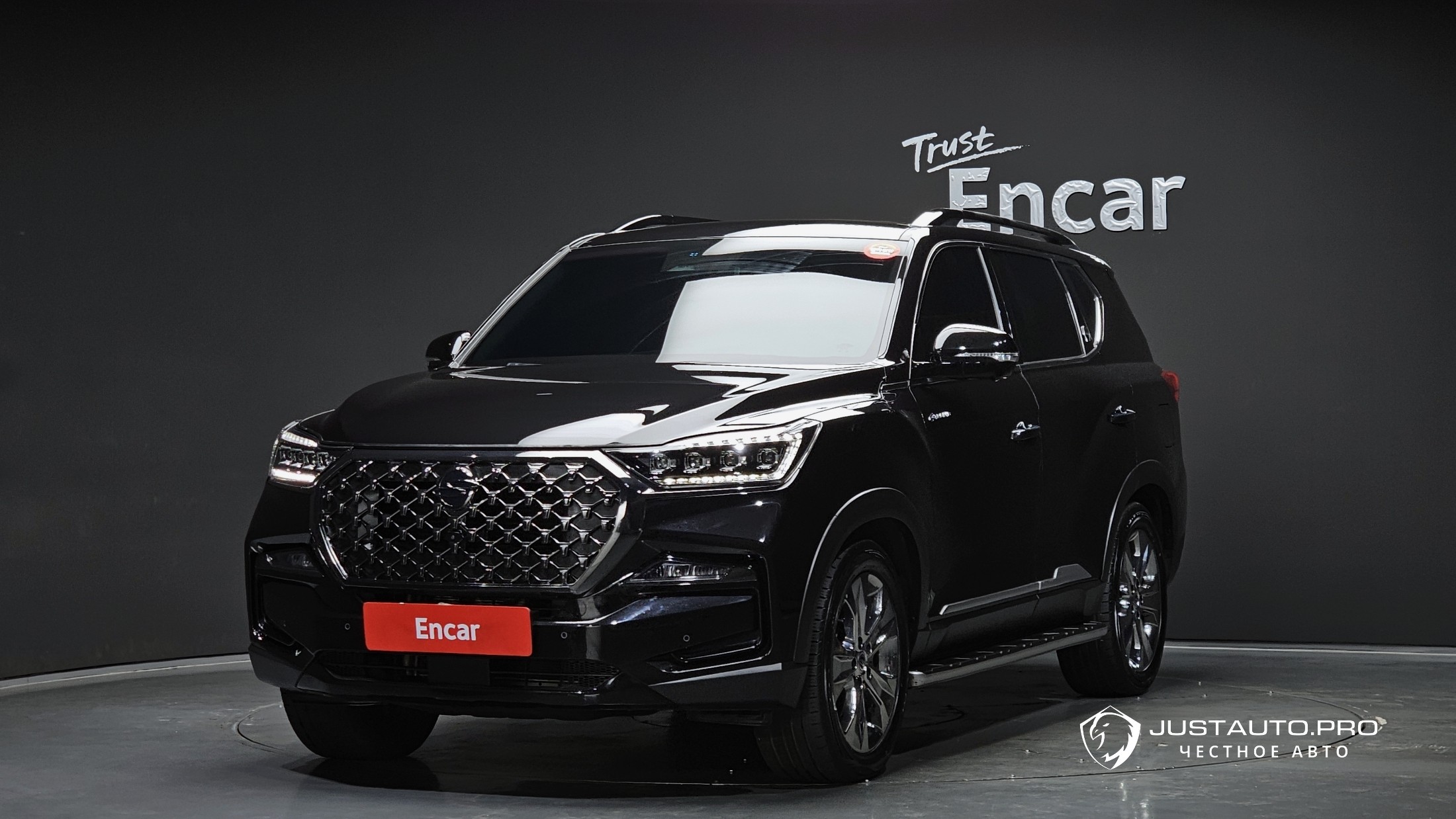 Автомобиль KG_Mobility_Ssangyong Rexton