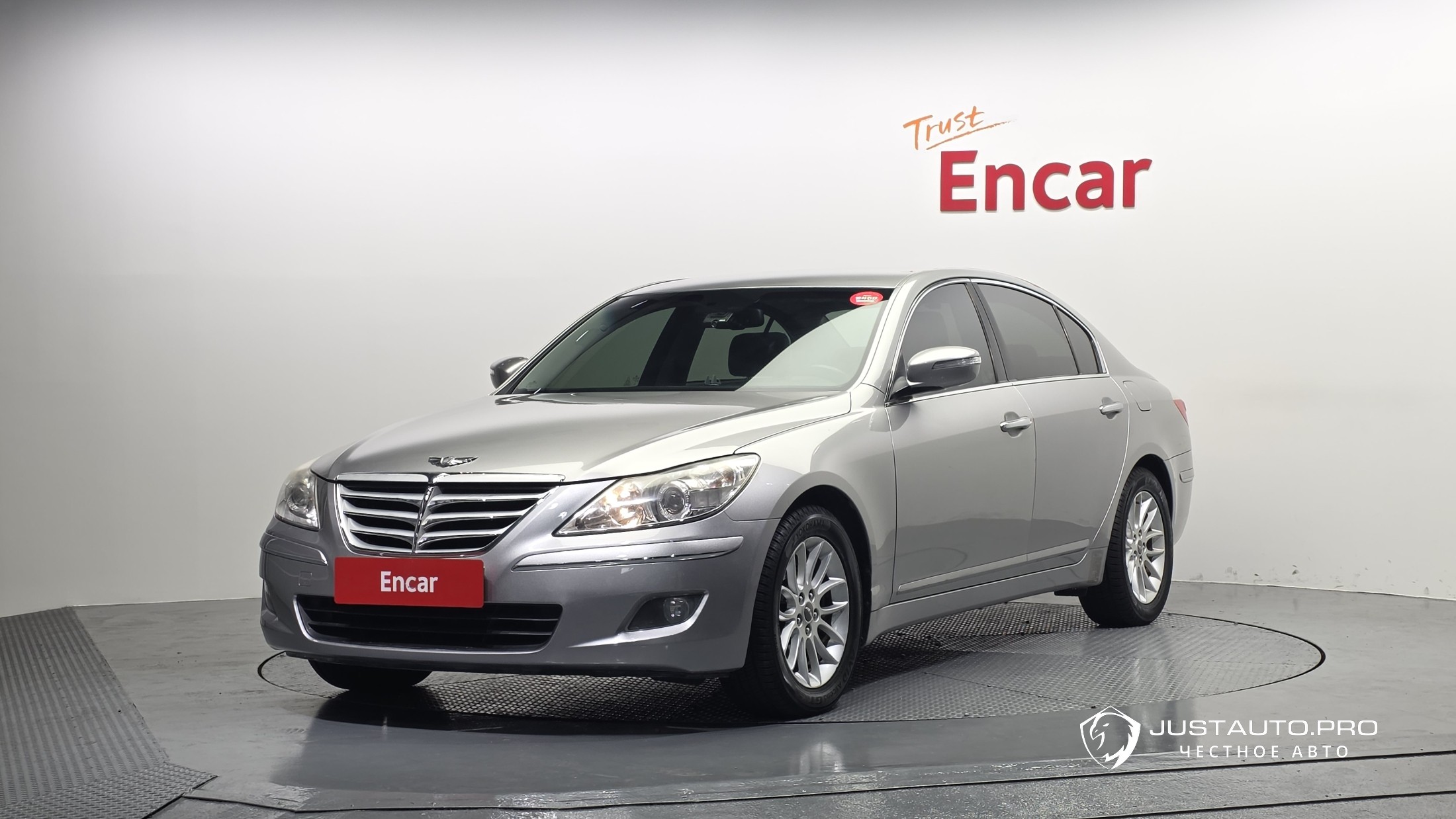 Автомобиль Hyundai Genesis