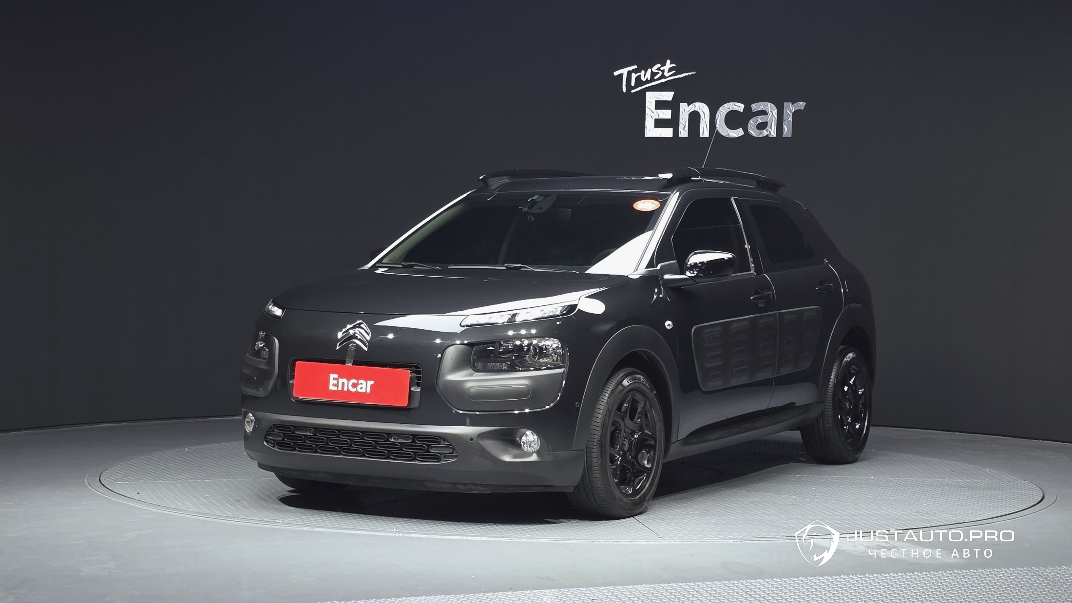 Автомобиль Citroen-DS C4 CACTUS