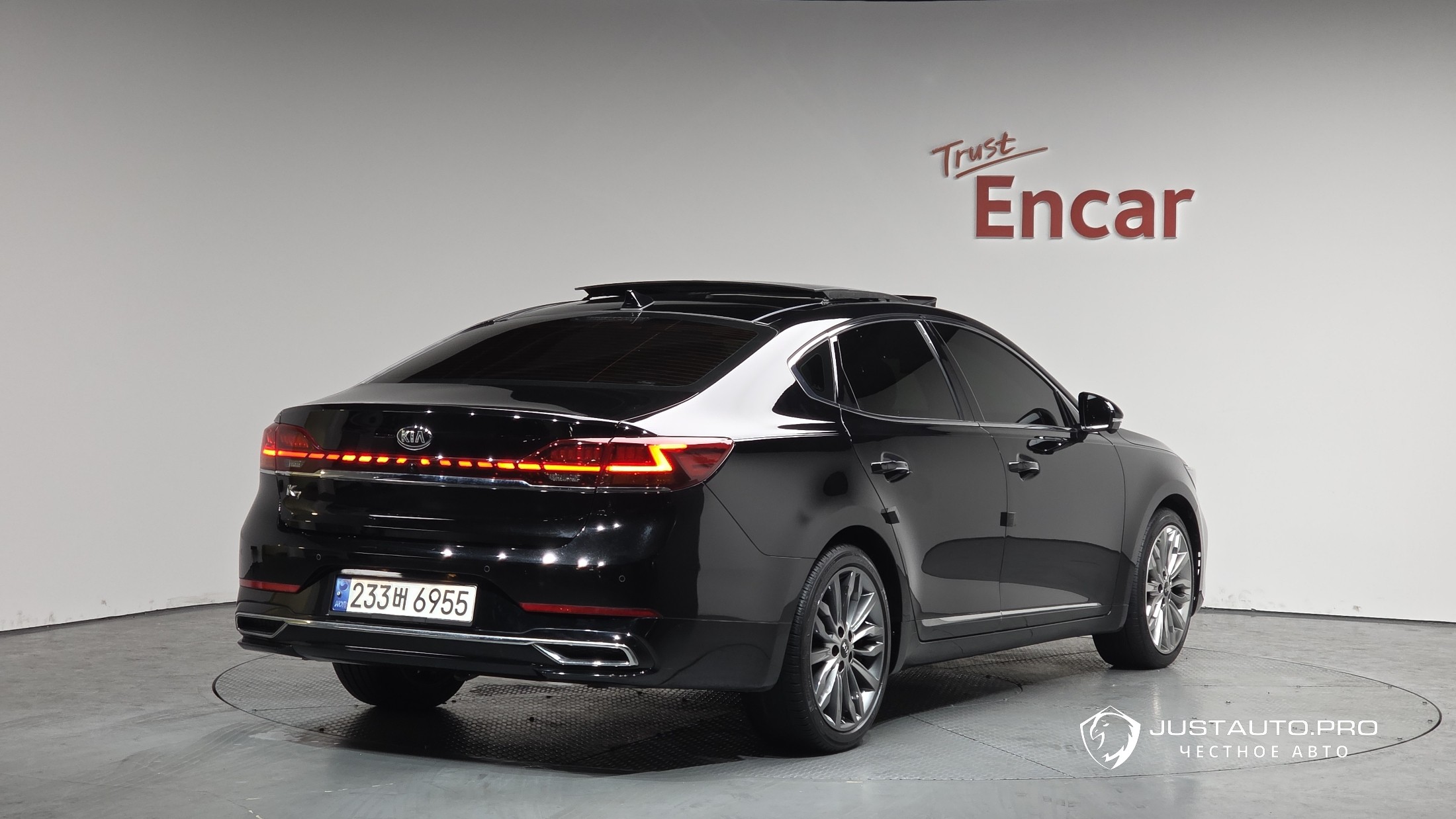 Автомобиль Kia K7