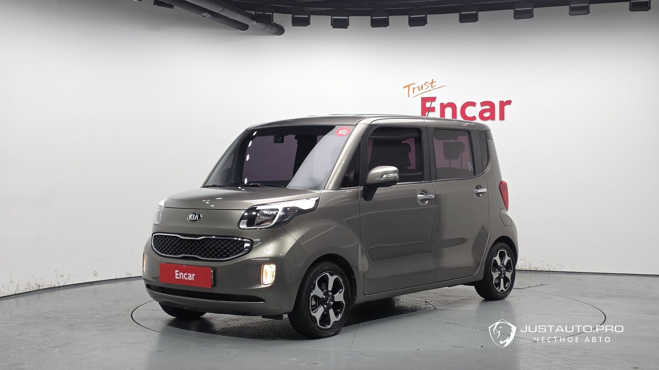 Автомобиль Kia RAY