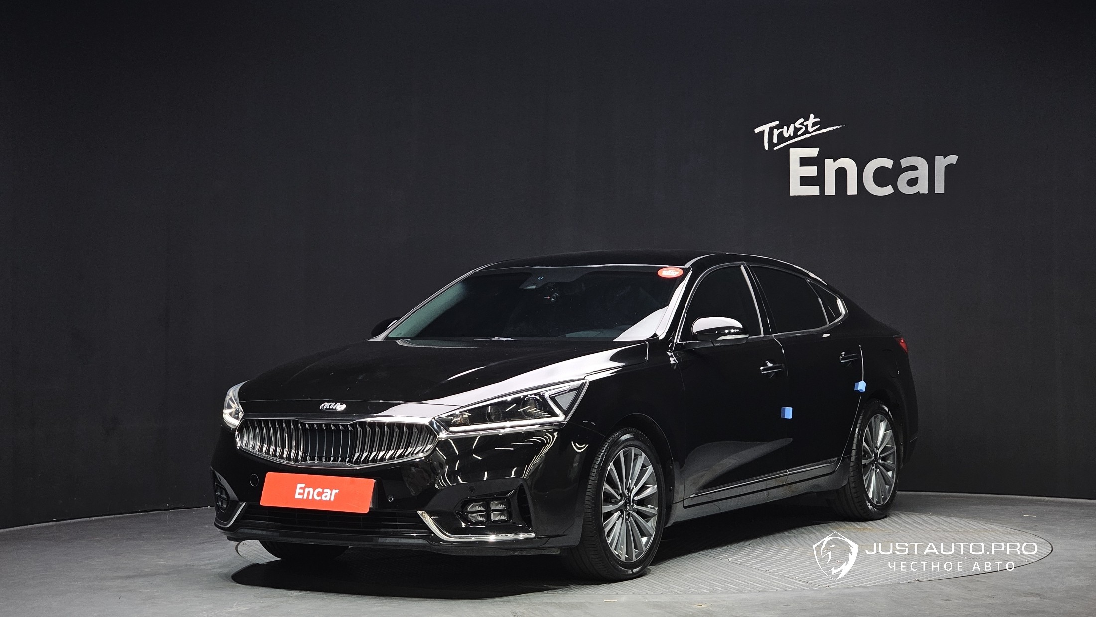 Автомобиль Kia K7