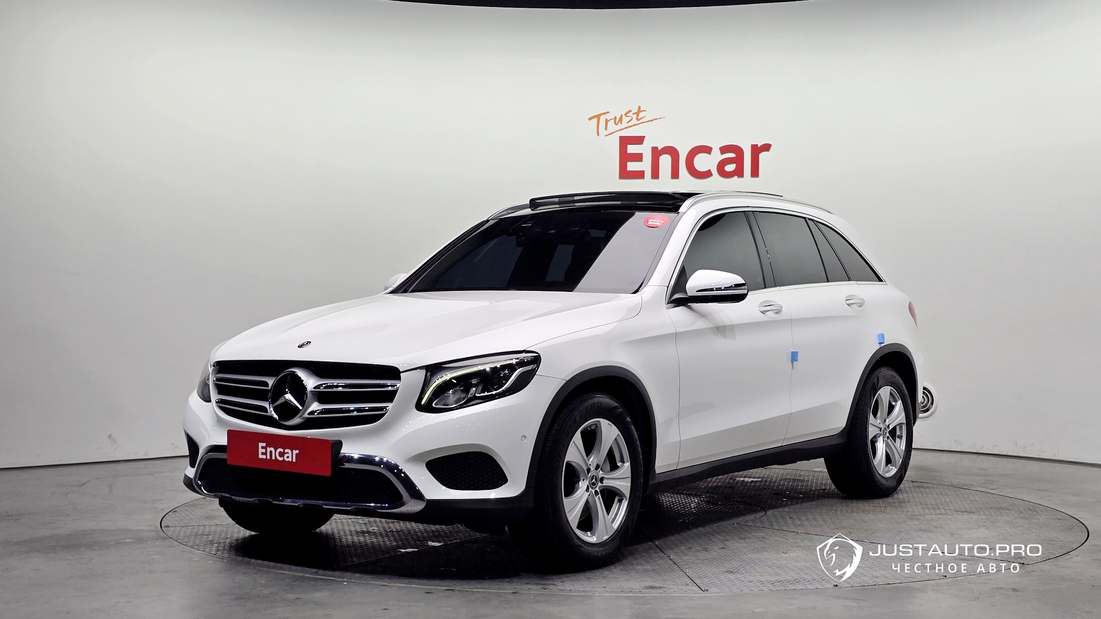 Автомобиль Mercedes-Benz GLC-Class