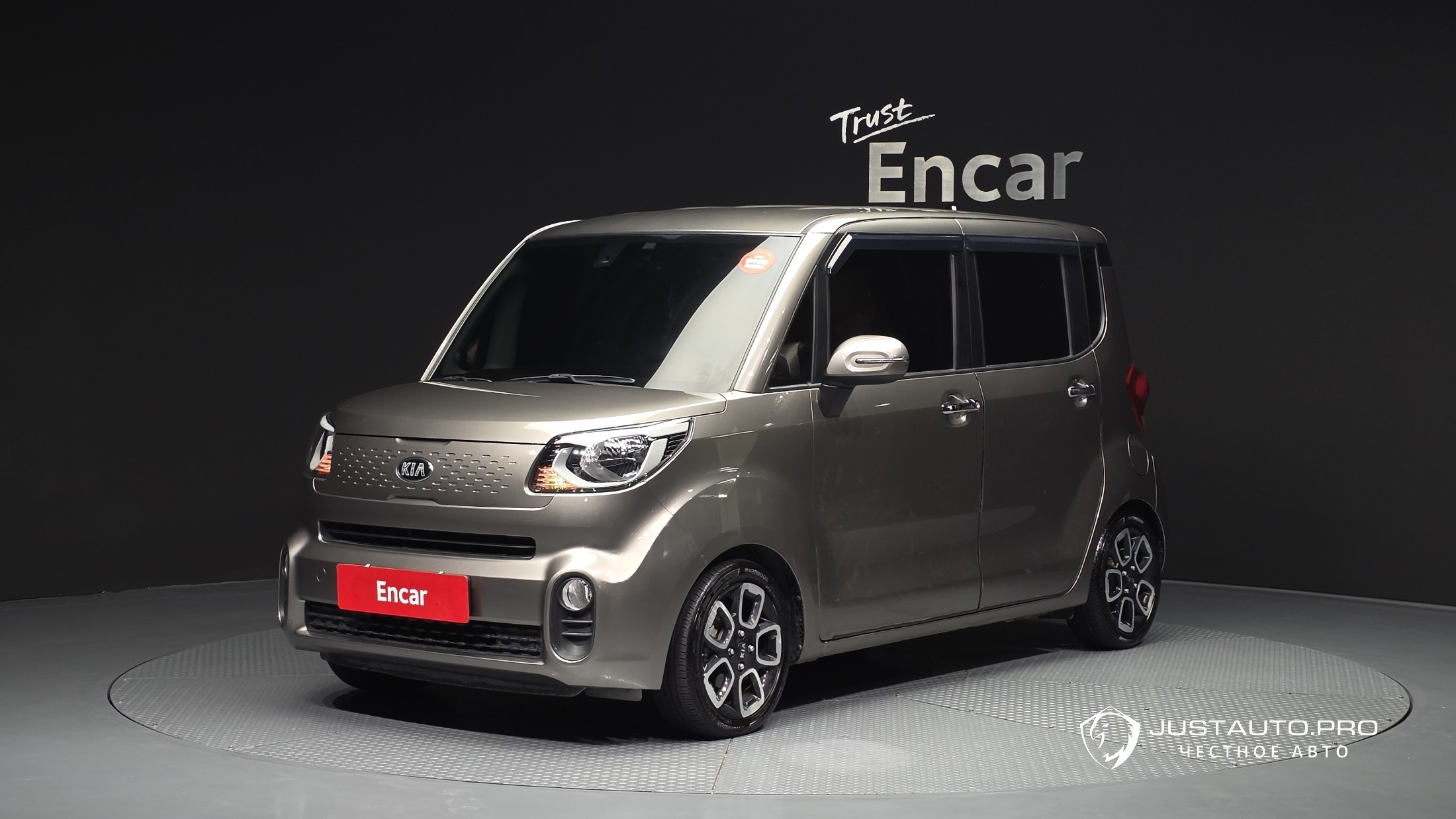 Автомобиль Kia RAY