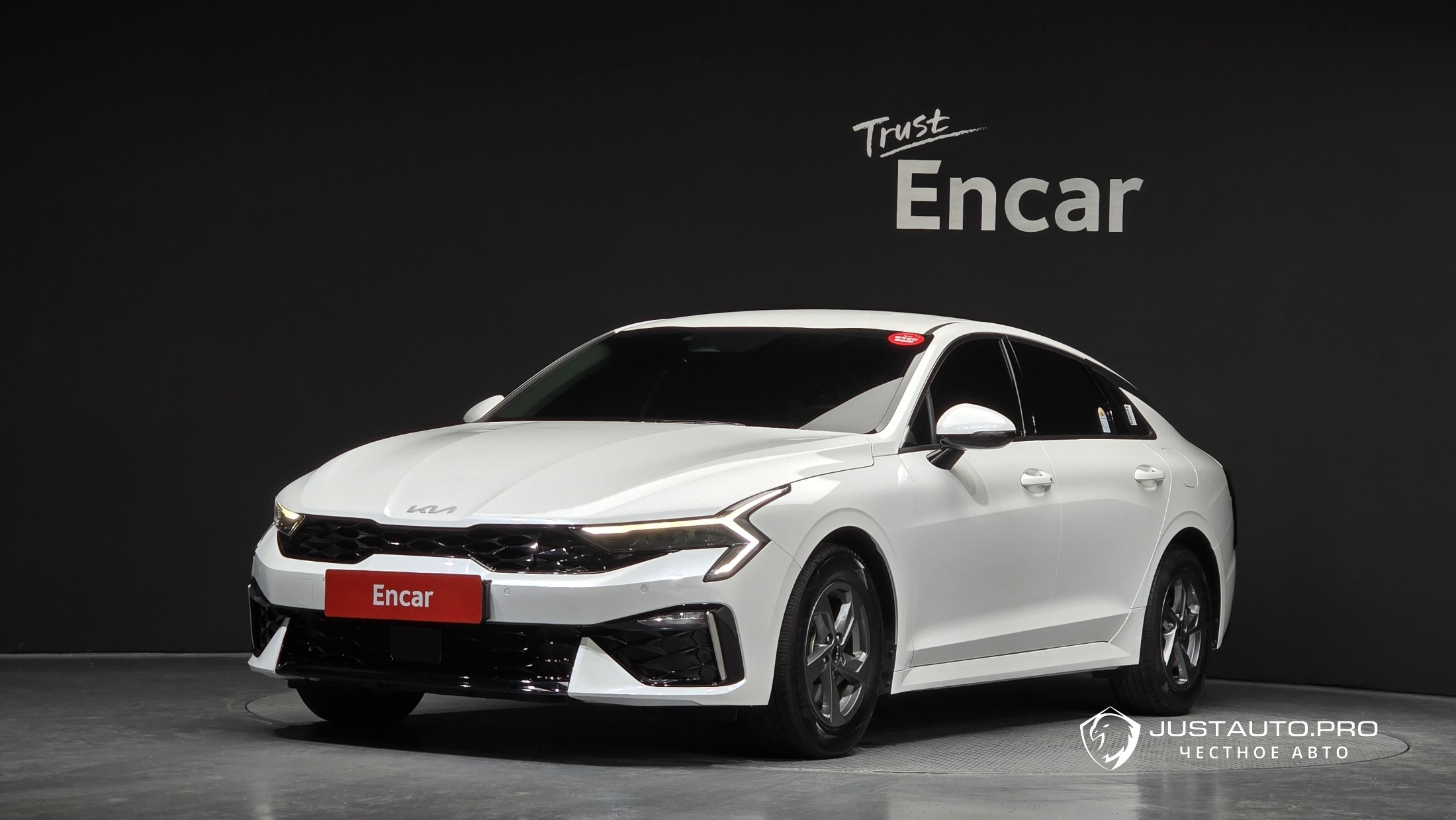 Автомобиль Kia K5