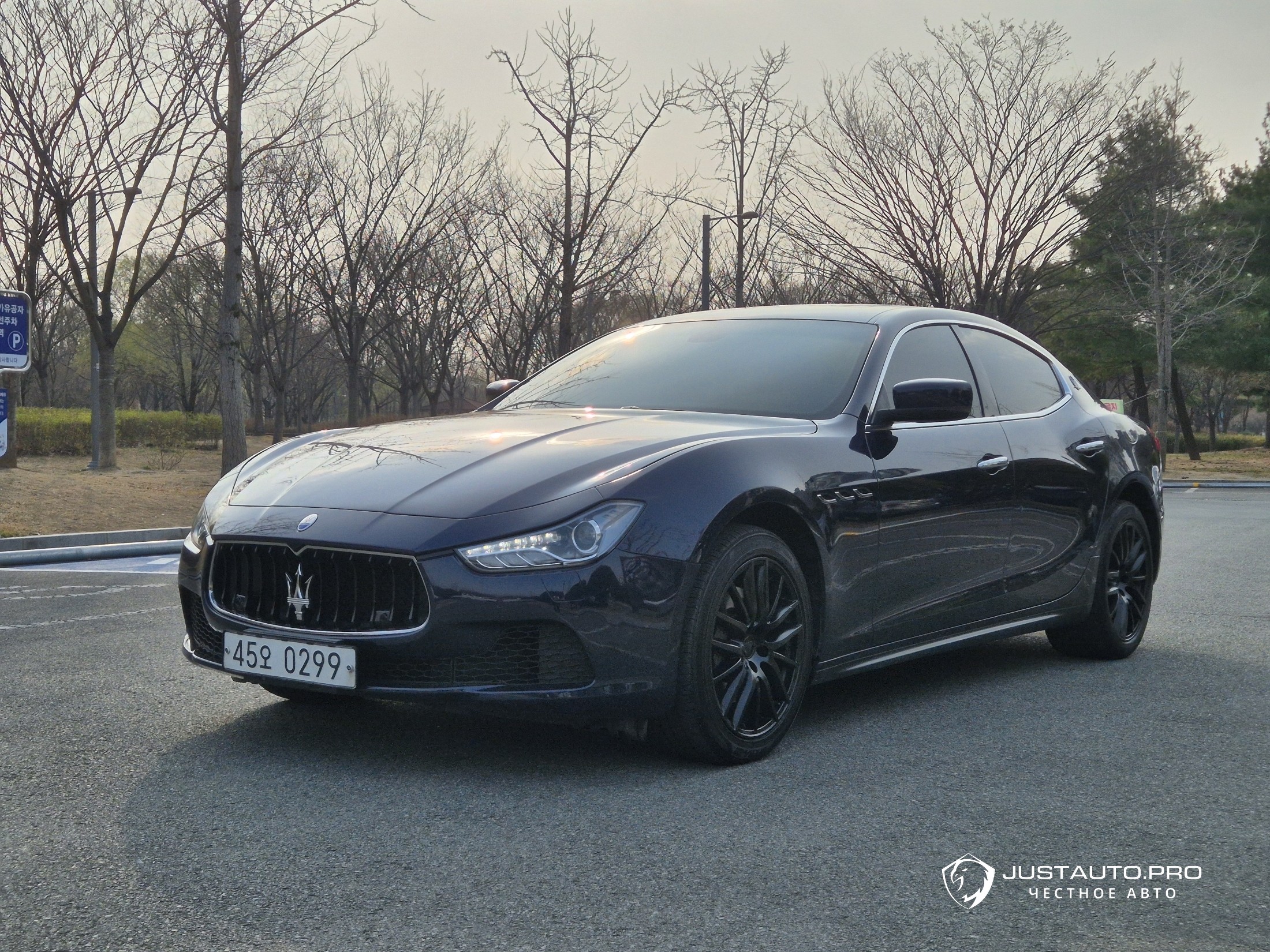 Автомобиль Maserati Ghibli