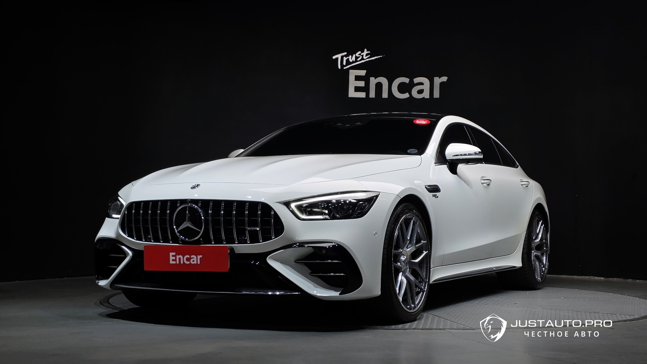 Автомобиль Mercedes-Benz AMG GT
