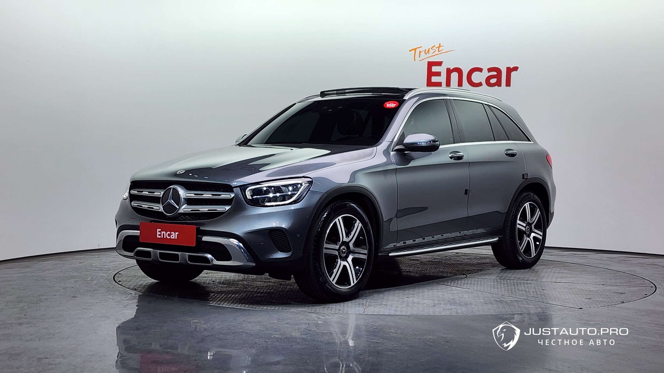 Автомобиль Mercedes-Benz GLC-Class