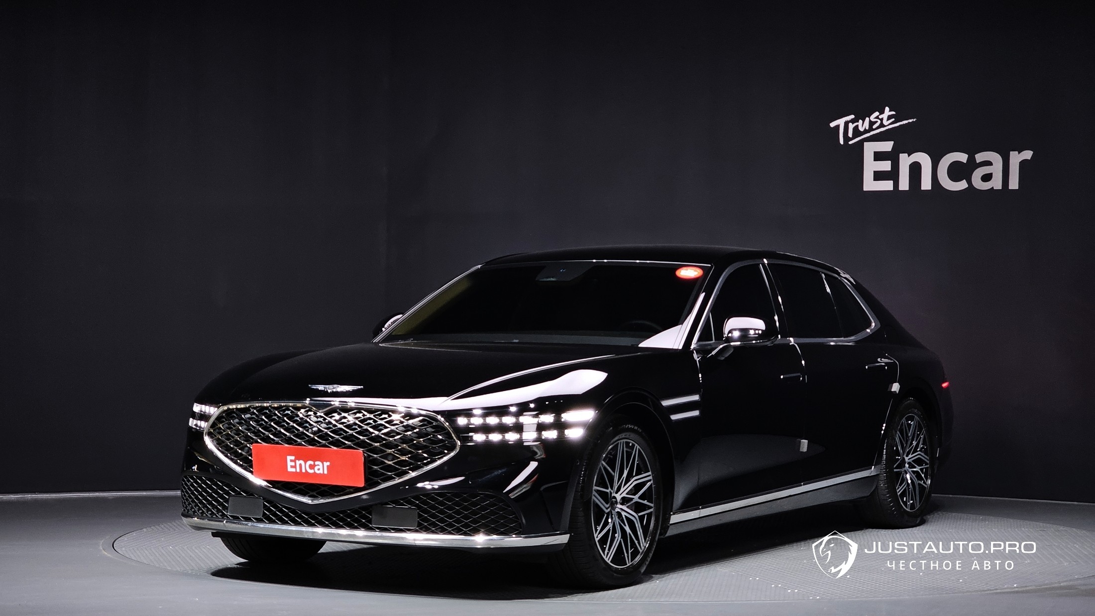 Автомобиль Genesis G90