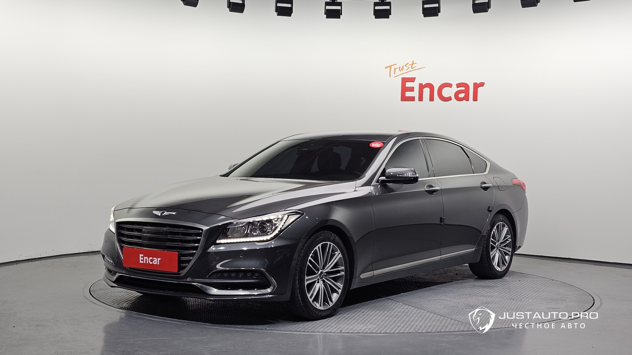 Автомобиль Genesis G80