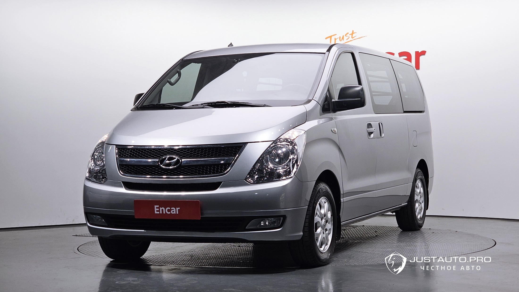 Автомобиль Hyundai Starex