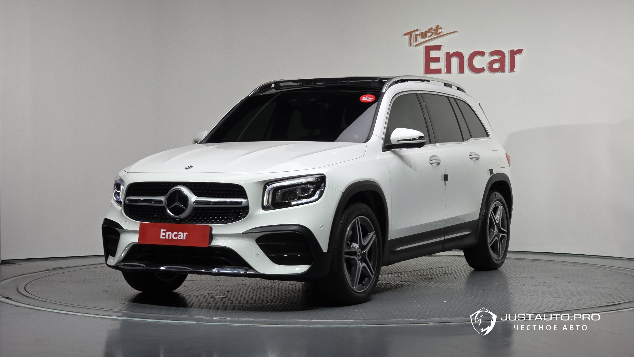 Автомобиль Mercedes-Benz GLB-Class