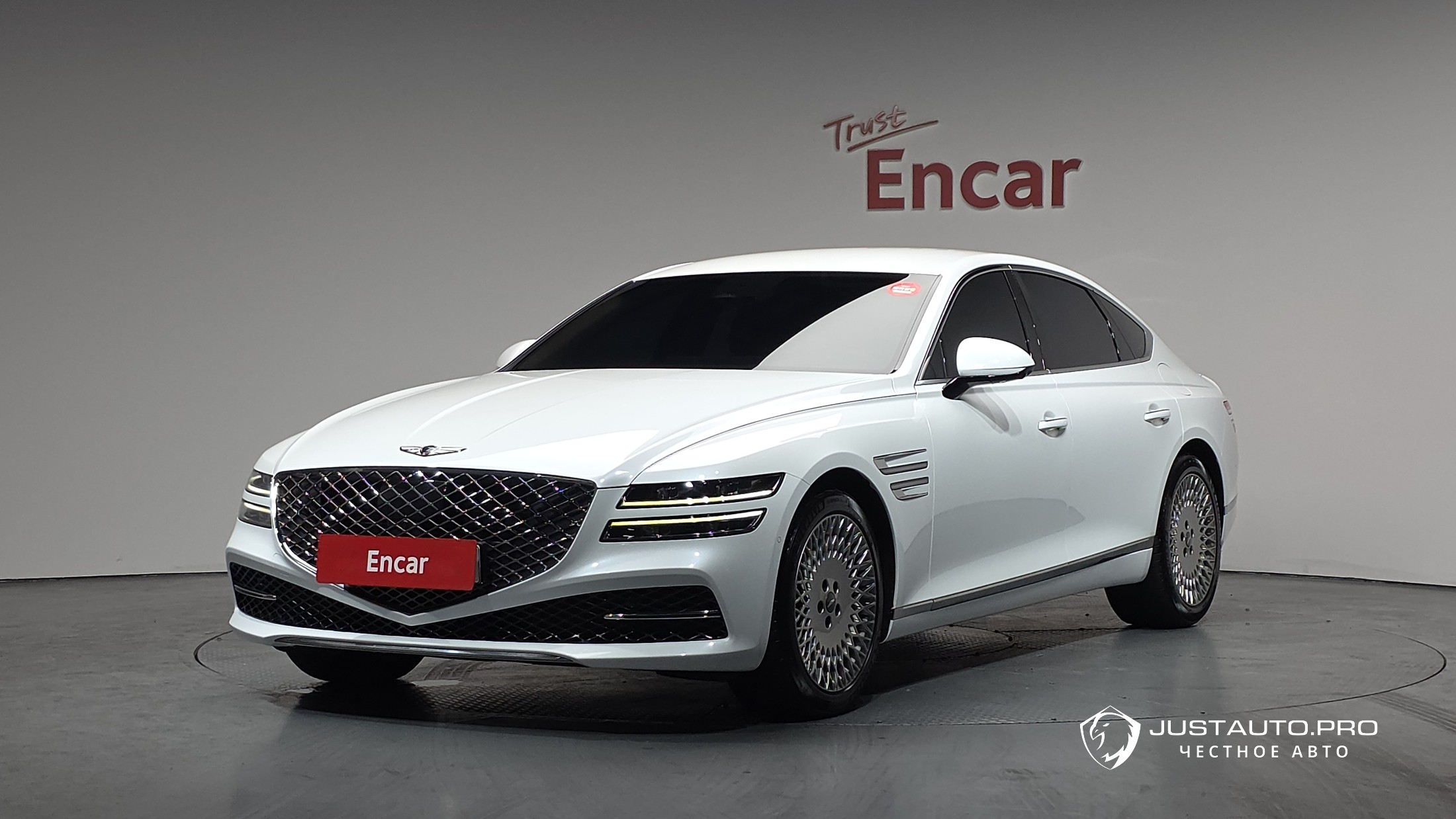 Автомобиль Genesis G80