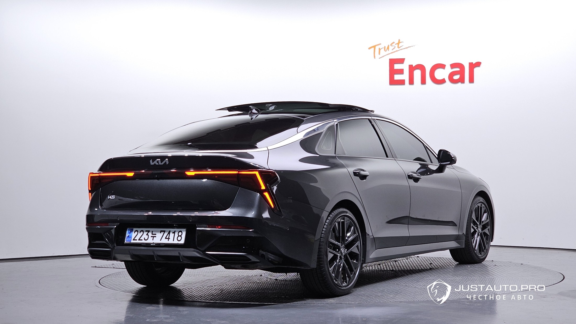 Автомобиль Kia K5