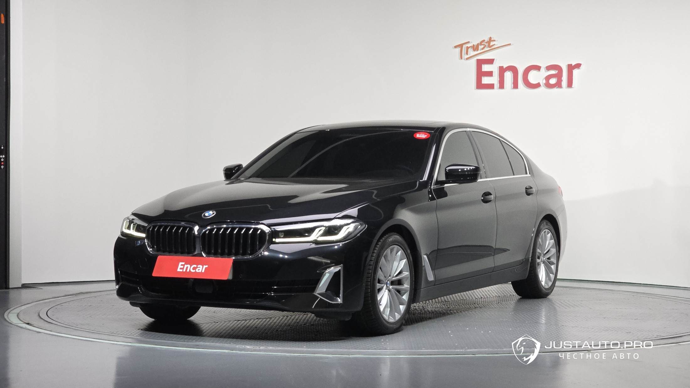 Автомобиль BMW 5-Series