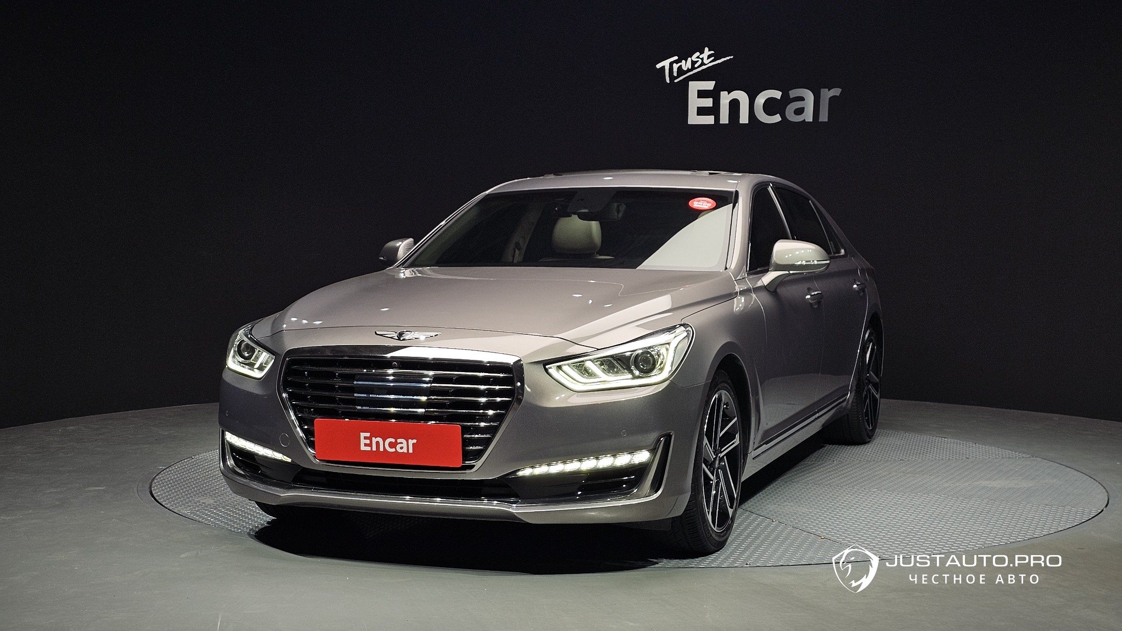 Автомобиль Genesis EQ900