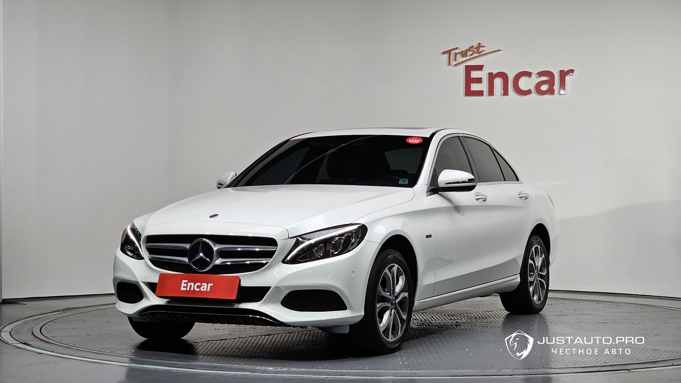 Автомобиль Mercedes-Benz C-Class