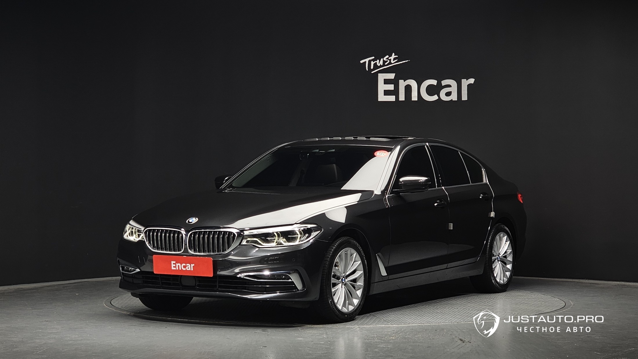 Автомобиль BMW 5-Series