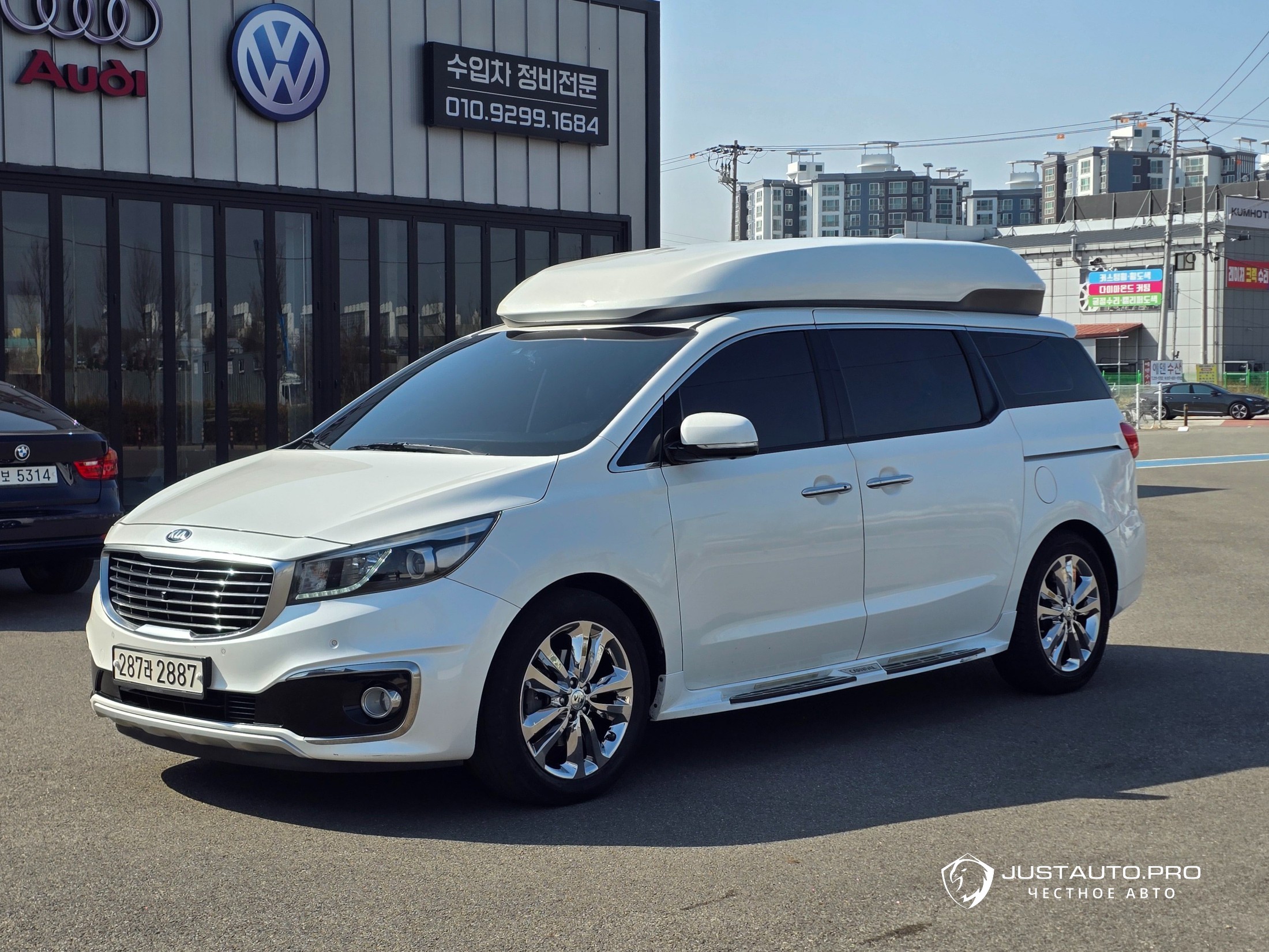 Автомобиль Kia Canival