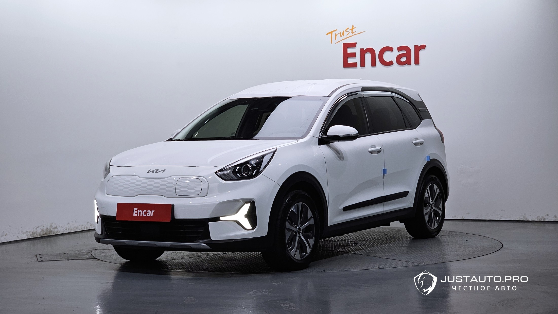 Автомобиль Kia Niro