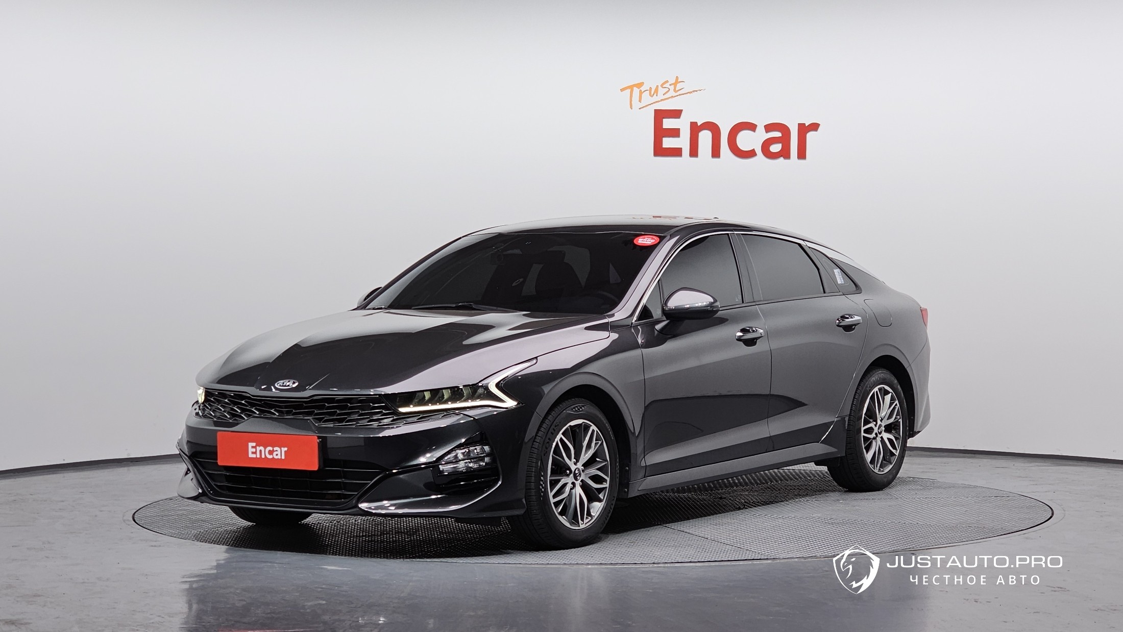 Автомобиль Kia K5