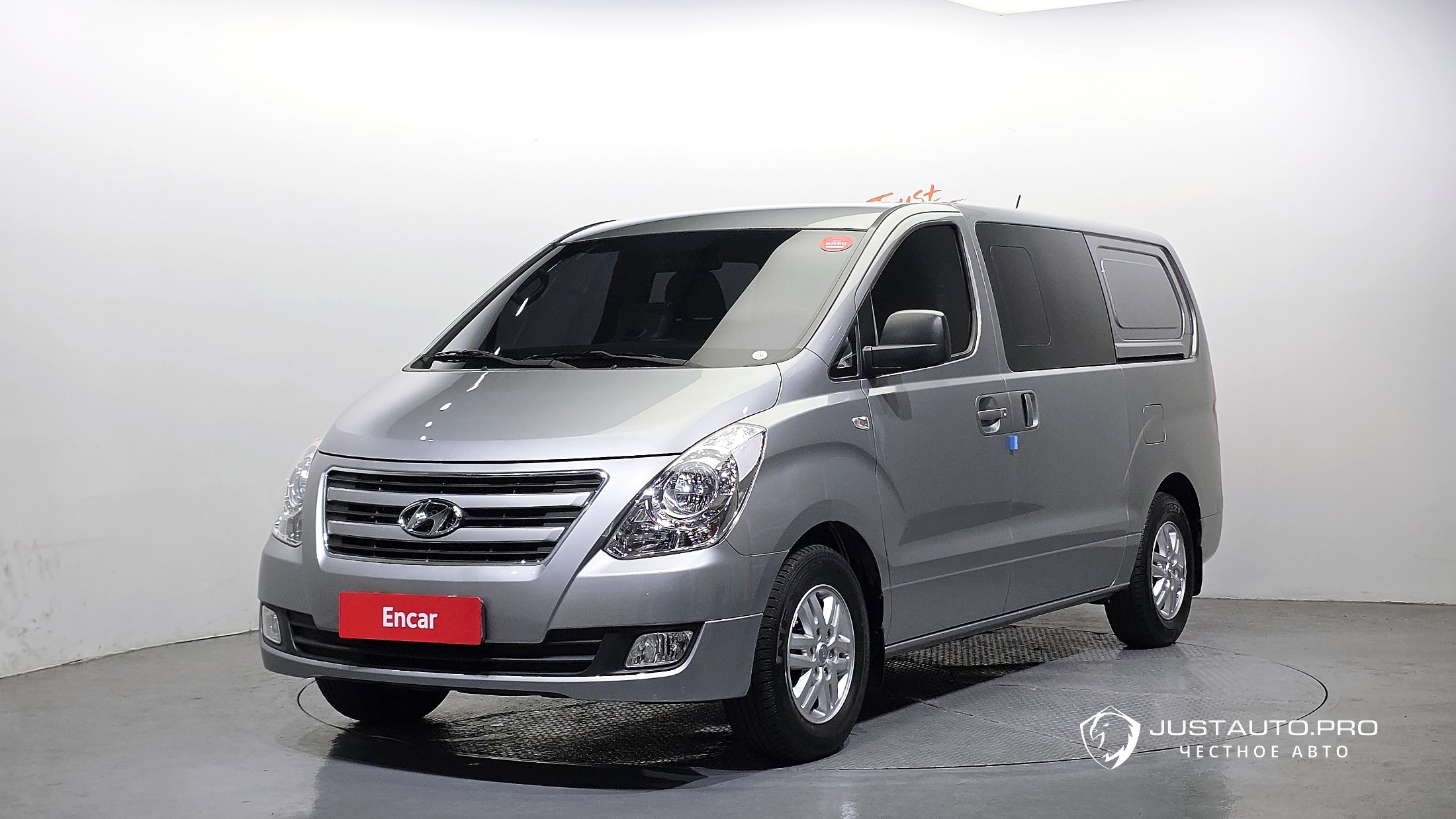 Автомобиль Hyundai Starex